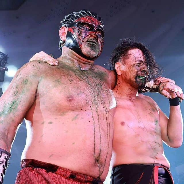 プロレスリング・ノアのインスタグラム：「【㊗️W受賞】いつもプロレスリング・ノアを応援いただき、ありがとうございます。 毎年恒例の東京スポーツ新聞制定「2023年度 #プロレス大賞」年間最高試合賞にグレート・ムタ vs SHINSUKE NAKAMURAが選出されました。  ＜グレート・ムタ代理人　武藤敬司コメント＞ 「率直に嬉しいよね。あの試合って本当に奇跡が重なって実現した試合だったので、本当に良かったよ。NOAHのスタッフも諦めずに交渉してくれたんだよ、そこにも感謝だな。ムタもこれで心置きなく魔界にいられると思うよ」  GREAT MUTA vs SHINSUKE NAKAMURA was selected as Tokyo Sports Best Match of the Year‼️  Great Muta’s agent Keiji Muto:  "Honestly I'm happy. The match was made possible through a combination of miracles so I was really happy. The NOAH staff didn't give up & negotiated with me so I'm grateful for that as well. Muta too. I think now you can stay in the demon world.” . . ■プロレスリング・ノア大会スケジュール・チケット詳細はこちら↓ https://www.noah.co.jp/schedule/ -詳しくはプロフィール画面に記載のURLからご覧ください- . 🔥NOAHを見るならWRESTLE UNIVERSE‼️🔥 . 🖥️【WRESTLE UNIVERSEはこちら】 👀https://www.wrestle-universe.com/ . . Hello to all Pro-Wrestling fans overseas!! WRESTLE UNIVERSE ,the leading wrestling video subscription site,Please register!! . ⏯️WRESTLE UNIVERSE is here!! 👀https://www.wrestle-universe.com/ . . . #noah_ghc #プロレスリングノア #prowrestlingnoah #プロレス #prowrestler #prowrestling #ABEMA #wrestleUNIVERSE #プロレスフォト #instaprowrestling」