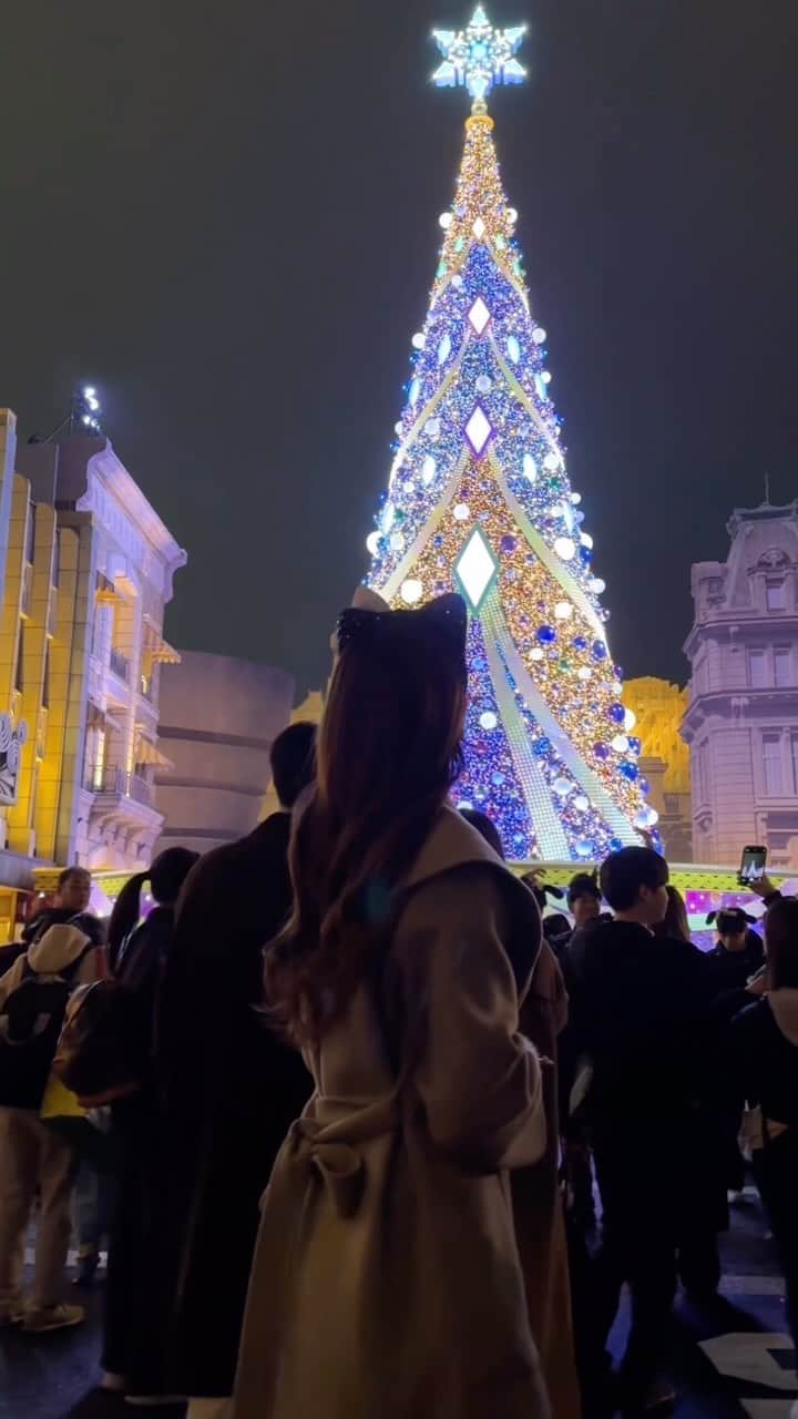 川猿てるみのインスタグラム：「冬のユニバに雨は寒いけどエモいね❄️」