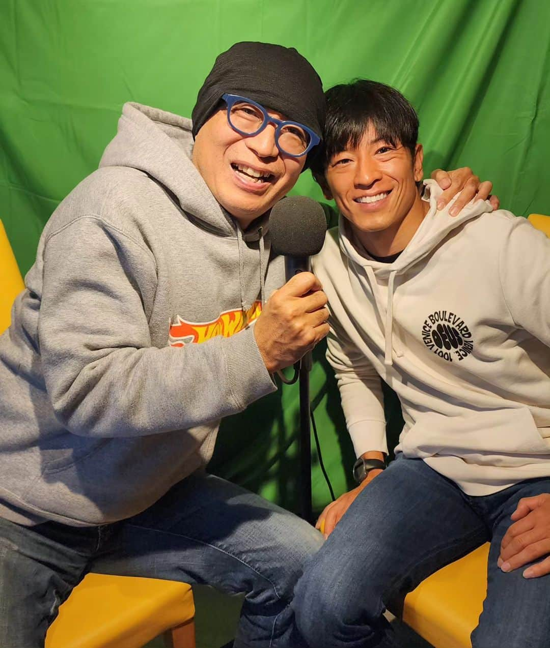 吉田広樹さんのインスタグラム写真 - (吉田広樹Instagram)「昨日はラジオの収録でした📻️  J-WAVE 81.3 FM BRIDGESTONE DRIVE TO THE FUTURE 1/14 19時～  少し先の放送になりますが、ぜひ聴いてみてください‼️  https://www.j-wave.co.jp/original/drivetothefuture/  ピストン西沢さん @kennisizawa  ありがとうございました🙇‍♂️  #jwave #ピストン西沢 さん #BRIDGESTONE」12月13日 13時35分 - hiroki44da