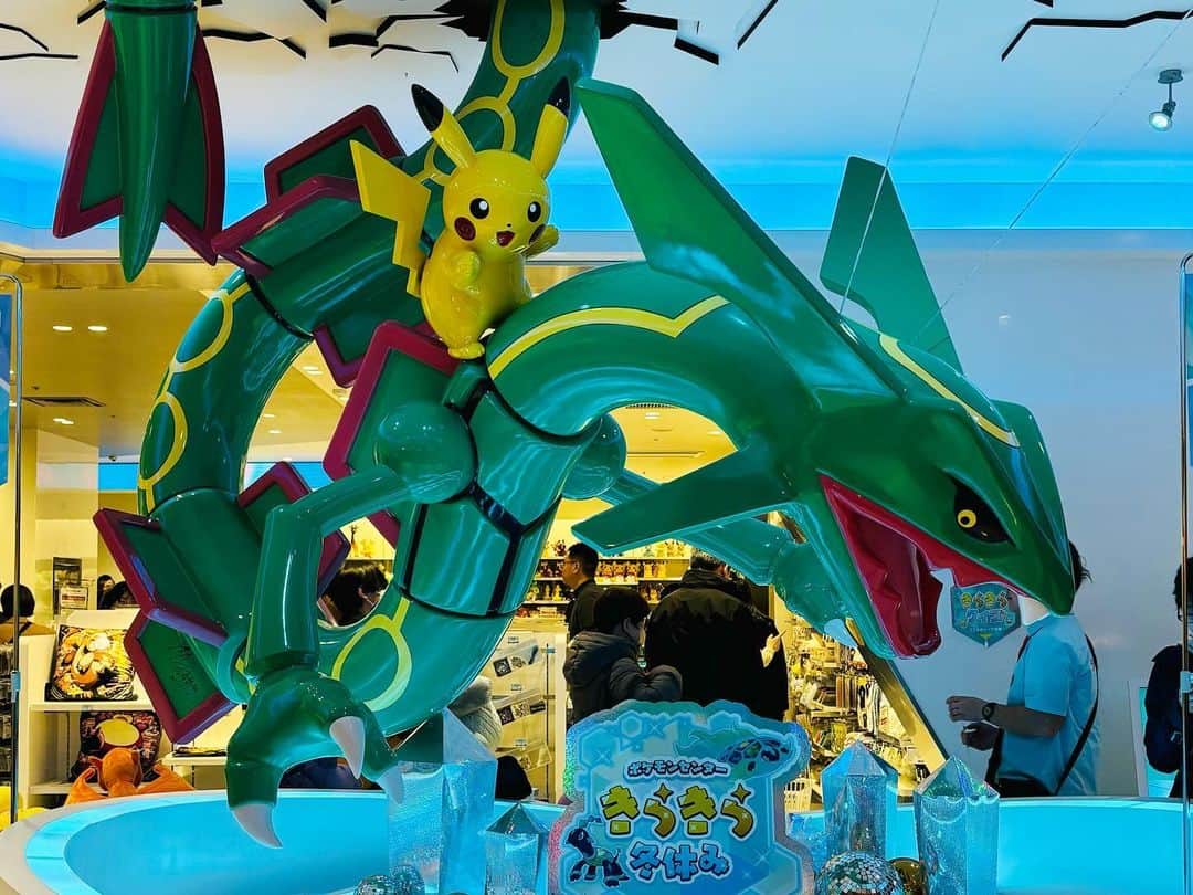 REINAさんのインスタグラム写真 - (REINAInstagram)「. 浅草らしい和とポケモンの コラボがかっこよかった‎👍🏽  スカイツリータウンの ポケセンで最近推しの コレクレーのぬいぐるみ 見つけたのですかさず げっと✌🏽🧡笑  海外のフレンドも増えました💫 (面識はない笑)  #ポケモンgo #ポケモン#pokemon#pokemongo#浅草#asakusa#浅草ルート八景#ポケ活#コレクレー#スカイツリータウン#ポケモンセンター#pokemoncenter#ポケセン#すすきの#ラウンジ#すすきのラウンジ#すすきの新店#overloungeclub#オーバーラウンジクラブ#ホステス#キャバ嬢#キャバクラ#ニュークラ#すすきのキャバクラ#すすきのニュークラ#銀座#六本木#中洲#北新地 #followme」12月13日 13時33分 - reina.overloungeclub