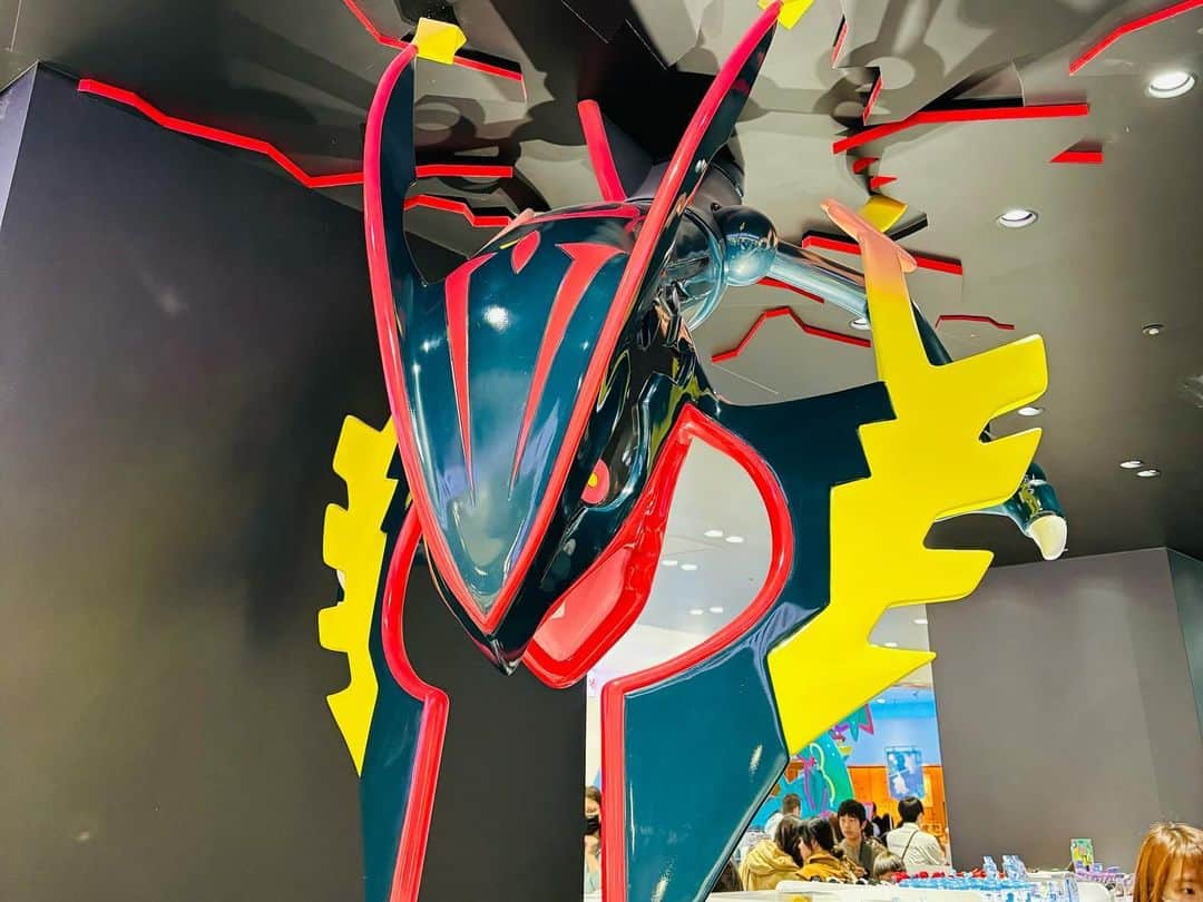 REINAさんのインスタグラム写真 - (REINAInstagram)「. 浅草らしい和とポケモンの コラボがかっこよかった‎👍🏽  スカイツリータウンの ポケセンで最近推しの コレクレーのぬいぐるみ 見つけたのですかさず げっと✌🏽🧡笑  海外のフレンドも増えました💫 (面識はない笑)  #ポケモンgo #ポケモン#pokemon#pokemongo#浅草#asakusa#浅草ルート八景#ポケ活#コレクレー#スカイツリータウン#ポケモンセンター#pokemoncenter#ポケセン#すすきの#ラウンジ#すすきのラウンジ#すすきの新店#overloungeclub#オーバーラウンジクラブ#ホステス#キャバ嬢#キャバクラ#ニュークラ#すすきのキャバクラ#すすきのニュークラ#銀座#六本木#中洲#北新地 #followme」12月13日 13時33分 - reina.overloungeclub