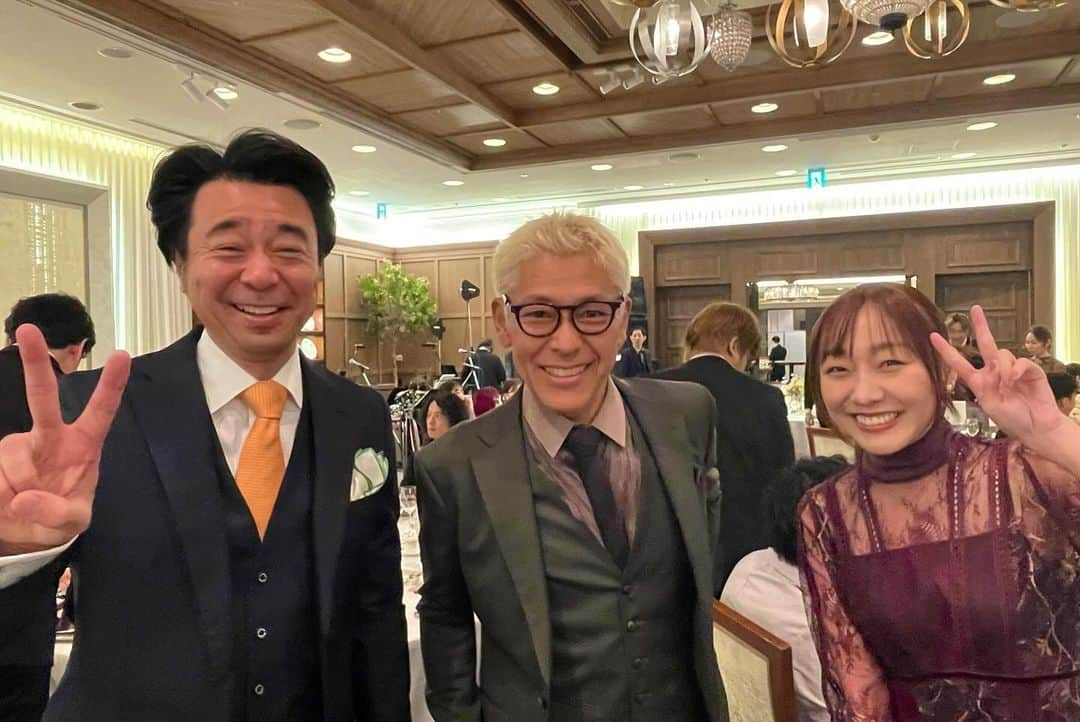 須田亜香里さんのインスタグラム写真 - (須田亜香里Instagram)「山本さん、未姫ちゃん 改めてご結婚おめでとうございます💖  たくさん笑って泣いて笑った結婚披露宴。 物凄く心がこもっていて、幸せいっぱいな気持ちになりました。 みきちゃんの全てが可愛かった🥰 普段現場でお世話になっている皆様にもたくさん会えたり、同じテーブルの皆様とも和気藹々と…安心感のある楽しい時間でした☺️ AKBメンバーとは歌って踊りました！！ 山本さんのYouTubeには、その様子が載るようです🤭」12月13日 13時53分 - akarisuda