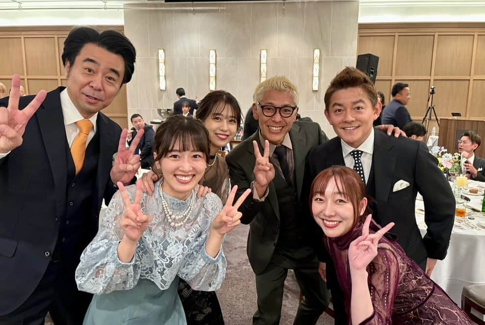 須田亜香里さんのインスタグラム写真 - (須田亜香里Instagram)「山本さん、未姫ちゃん 改めてご結婚おめでとうございます💖  たくさん笑って泣いて笑った結婚披露宴。 物凄く心がこもっていて、幸せいっぱいな気持ちになりました。 みきちゃんの全てが可愛かった🥰 普段現場でお世話になっている皆様にもたくさん会えたり、同じテーブルの皆様とも和気藹々と…安心感のある楽しい時間でした☺️ AKBメンバーとは歌って踊りました！！ 山本さんのYouTubeには、その様子が載るようです🤭」12月13日 13時53分 - akarisuda