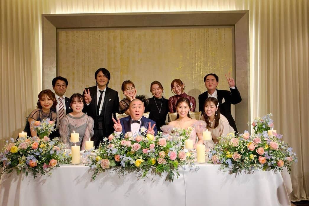 須田亜香里さんのインスタグラム写真 - (須田亜香里Instagram)「山本さん、未姫ちゃん 改めてご結婚おめでとうございます💖  たくさん笑って泣いて笑った結婚披露宴。 物凄く心がこもっていて、幸せいっぱいな気持ちになりました。 みきちゃんの全てが可愛かった🥰 普段現場でお世話になっている皆様にもたくさん会えたり、同じテーブルの皆様とも和気藹々と…安心感のある楽しい時間でした☺️ AKBメンバーとは歌って踊りました！！ 山本さんのYouTubeには、その様子が載るようです🤭」12月13日 13時53分 - akarisuda