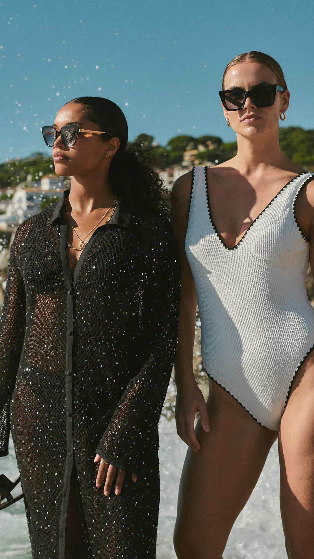 River Islandのインスタグラム：「The best summer adventures are dreamed up in the winter. Get planning now.  #ImWearingRI #holiday #wintersun #fashioninspo #Linkinbio to shop  Cream textured swimsuit - 901761 Black mesh dress - 901939 Black leather sandals - 903482」