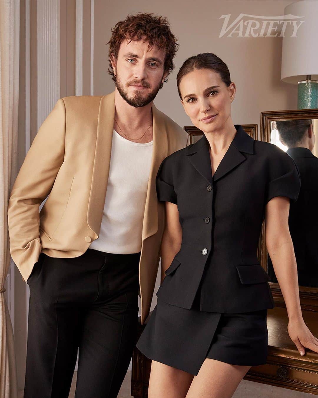 ナタリー・ポートマンのインスタグラム：「#ActorsonActors @variety conversation with the one and only Paul Mescal 🖤 @maydecemberfilm @aoustrangers   📸 @alexilubomirski」