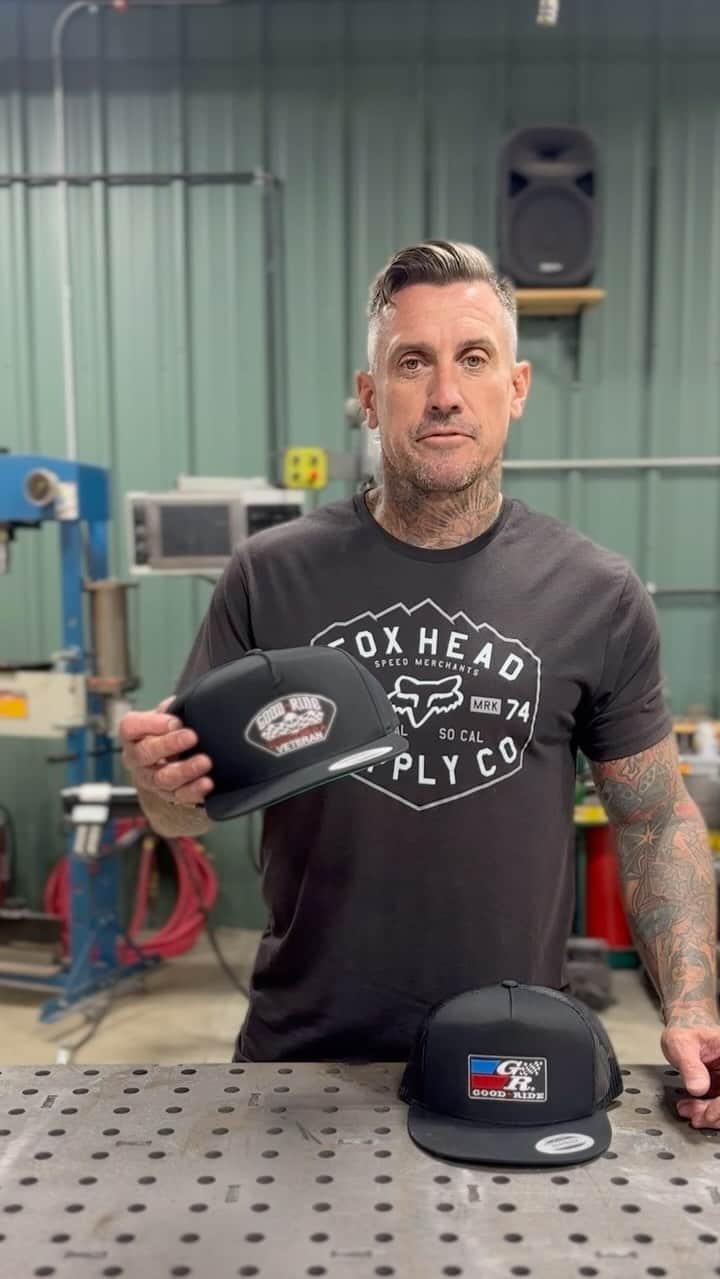 ケアリー・ハートのインスタグラム：「Need a last min X mas gift or stocking stuffer? Hit up @goodride and purchase an entry for a veteran and receive a limited edition hat for free! Plus it’s 100% tax deductible. Also we have a new design, as well as other favorites. Order by Sunday and get it by Christmas! Hit up the link in my bio or go to www.GoodRideRally.com」
