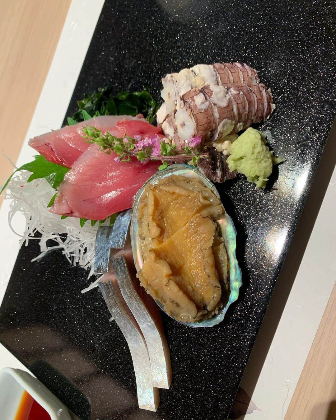 村上ショージさんのインスタグラム写真 - (村上ショージInstagram)「久しぶりに鮨🍣やはり美味かった秋野さん！握りまでは辿り着かなかった^_^幸せお腹いっぱいに詰め込んで星空見上げながら歩いて帰った^_^ごちそうさまでした😋ありがとう😭」12月13日 6時08分 - murakamis0528