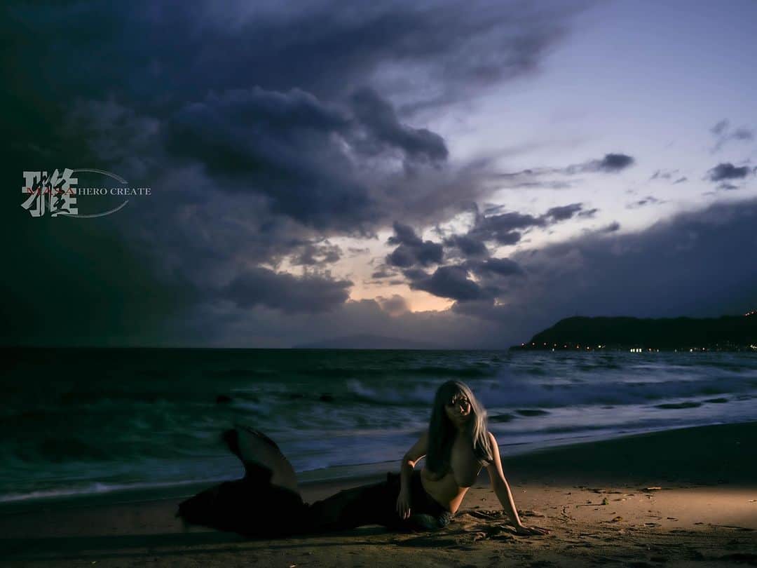 松すみれのインスタグラム：「⁡ ⁡ 【バテレン人魚】 ⁡ ⁡ クロス展3、アザーカットより 異国から蝦夷へ流れ着いた人魚🧜🏻‍♀️🫧 ⁡ ⁡ photographer/ @masa_graghy207  ⁡ ⁡ #札幌被写体 #モデル  #人魚 #マーメイド  #函館 #創作  #mermaid #siren  #mermaid_japan  #mermaidlife  #mermaidtail #capecali  #mermaidphotography  #pasha_magazine  #jp_portrait部  #splus_cameraclub  #portrait_lovers_united  #creativephotography  #_fairies_in_dark  #cinematicmodeon  #clv_galerie #rsa_social  #darkbeautymag  #avantgarde_vibes  #somber_portraits  #HASSELBLAD  #mermaiding  #meerjungfrau  #mermazing  #mermazingdays2023」
