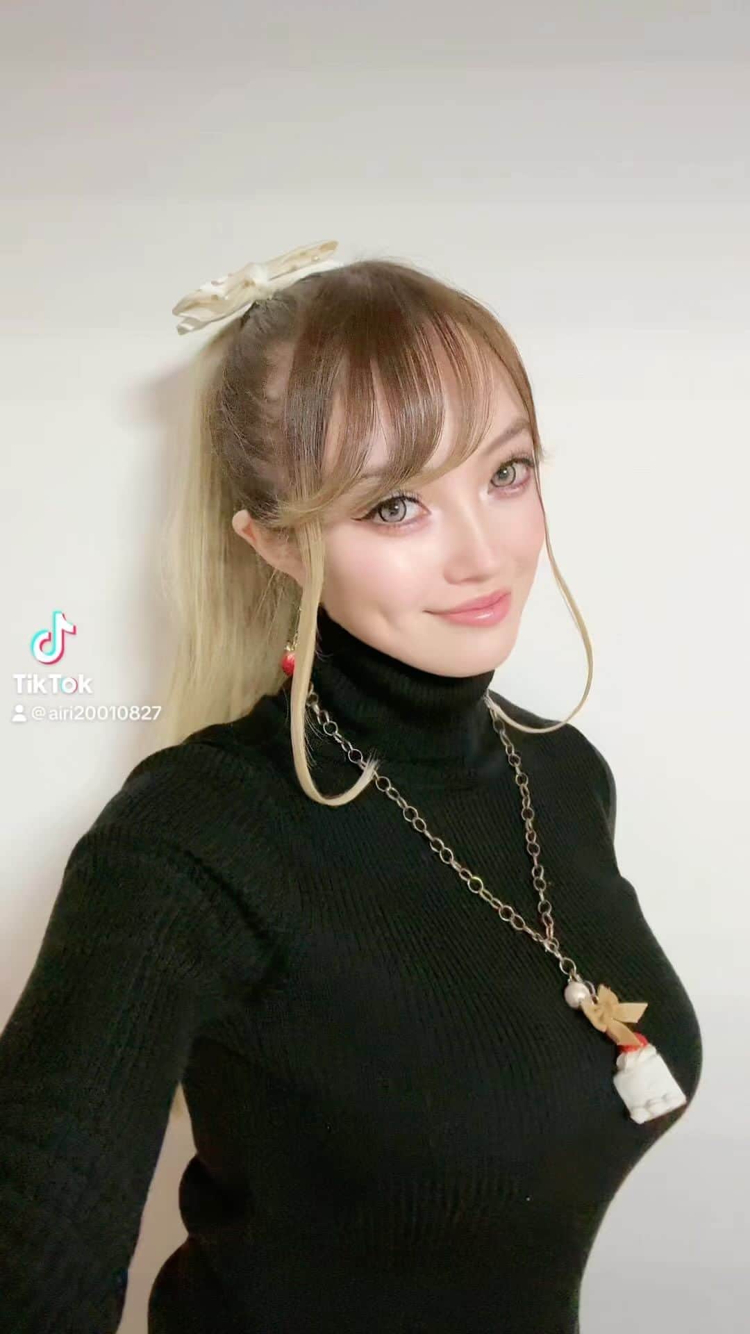 長谷川愛里のインスタグラム：「#tiktok アップしたよ✨ ❤️🎶 今日も素敵な1日になりますように🍓  #長谷川愛里」