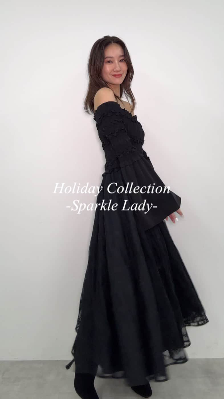 中村望美のインスタグラム：「私のクリスマスデート服😚🩷 ㅤㅤㅤㅤㅤㅤㅤㅤㅤㅤㅤㅤㅤ ㅤㅤㅤㅤㅤㅤㅤㅤㅤㅤㅤㅤㅤ rienda Holiday Collection🎄💖 -Sparkle Lady-  ㅤㅤㅤㅤㅤㅤㅤㅤㅤㅤㅤㅤ ㅤㅤㅤㅤㅤㅤㅤㅤㅤㅤㅤㅤㅤ今回もリレーがやってまいりました🥺 みんなのクリスマスコーデが楽しみ☺️✨ メイクはオールドローズで大人ピンクメイクにしてみたよ💖 ㅤㅤㅤㅤㅤㅤㅤㅤㅤㅤㅤㅤㅤ ㅤㅤㅤㅤㅤㅤㅤㅤㅤㅤㅤㅤㅤ 詳しくプロフィールのURLからどうぞ😚 ㅤㅤㅤㅤㅤㅤㅤㅤㅤㅤㅤㅤㅤ ㅤㅤㅤㅤㅤㅤㅤㅤㅤㅤㅤㅤㅤお次は @rena_uetake 🧡 お願いします😚✨ ㅤㅤㅤㅤㅤㅤㅤㅤㅤㅤㅤㅤㅤ ㅤㅤㅤㅤㅤㅤㅤㅤㅤㅤㅤㅤㅤ #rienda #riendastyle #riendabeauty #riendabeauty_パレットリエンダ #riendabeauty_オールドローズ  #クリスマスコーデ #きれいめコーデ #デートコーデ #お出かけコーデ #女子会コーデ」