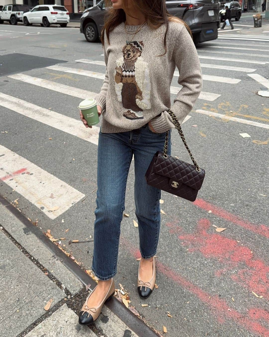 Marianna Hewittさんのインスタグラム写真 - (Marianna HewittInstagram)「cold & cozy 🧸」12月13日 22時33分 - marianna_hewitt