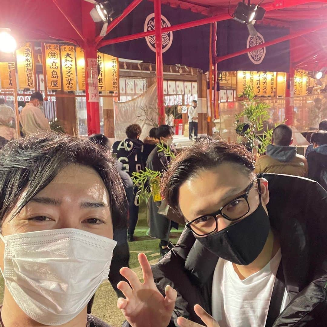 井尻貫太郎さんのインスタグラム写真 - (井尻貫太郎Instagram)「来月は十日戎。東京行ったから奥田とは行けないかもだけど、ちょくちょく会ってる。楽しみ。 今月も。「NORA」で会える！ 12月20日(水) 「NORA」 19:00開演 会場：道頓堀ZAZA HOUSE 出演　ザ・プラン9 爆ノ介／てんしとあくま かんざき／貫太郎／ガクテンソク／Dr.ハインリッヒ／金属バット／スーズ／にぼしいわしななめ／ラフ次元 #FANYチケットで」12月13日 23時02分 - kantaro_ijiri