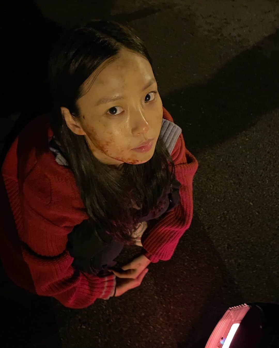 コ・ミンシさんのインスタグラム写真 - (コ・ミンシInstagram)「덥고 춥고 쓸쓸하고 외로웠던 은유야 힘내 #SWEETHOME2」12月13日 15時11分 - gominsi
