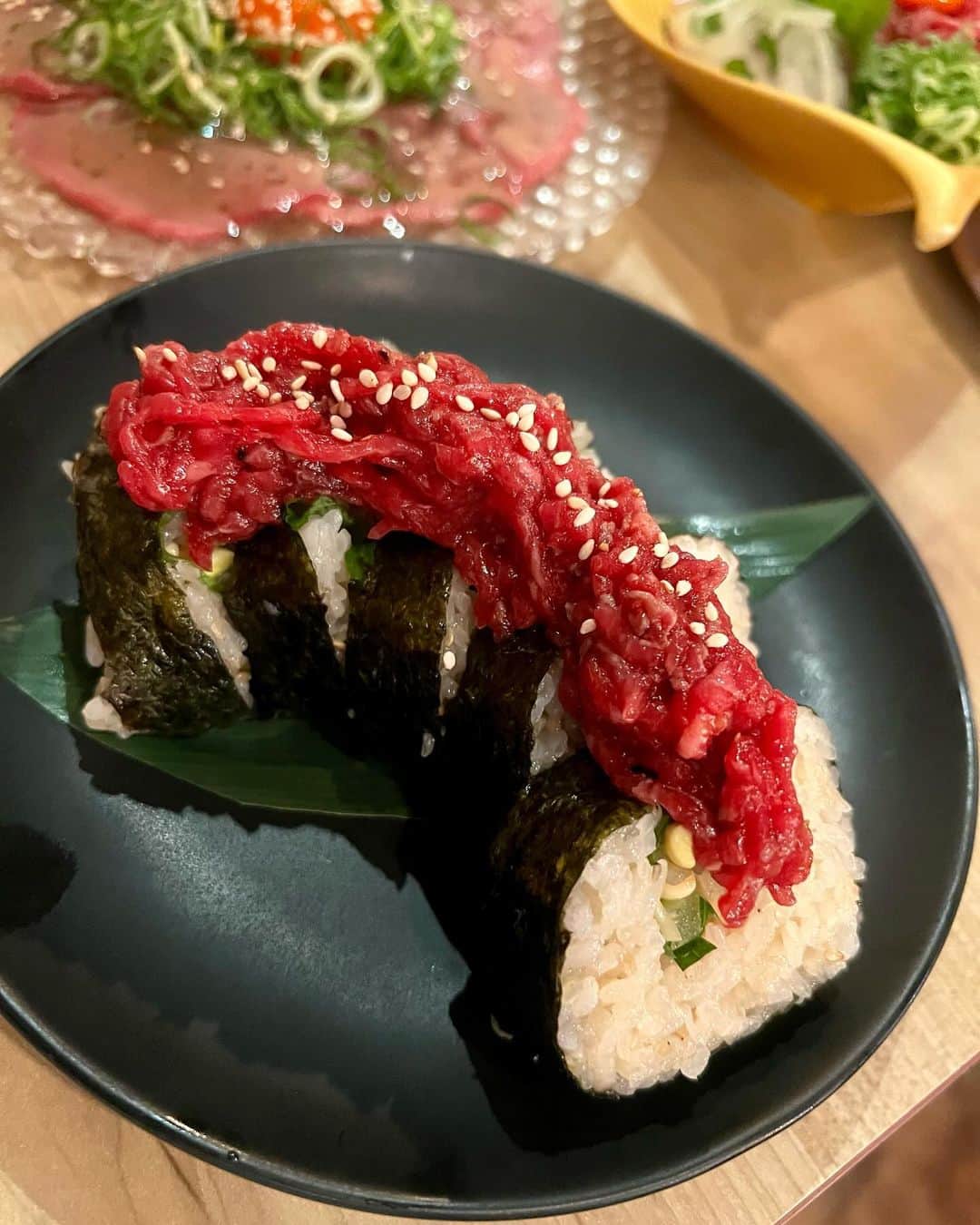 ののさんのインスタグラム写真 - (ののInstagram)「焼肉タンとハラミ。梅田ハナレ店 あやかちゃんといっぱい食べてきた✌︎  大人気の縛りタン（1番手前）は中には、たっぷりきざみネギが入ってるの🥹 その奥のネギ包みタンも人気だよ✨  PR @tantoharami__hanare  梅田から徒歩約6分 営業時間　17:00〜24:00  #タンとハラミ#大阪焼肉#大阪焼肉食べ放題#大阪グルメ#大阪ディナー#梅田焼肉#梅田グルメ#梅田ディナー#タン#タン塩#ハラミ#焼肉#焼肉屋」12月14日 7時00分 - nonoko0309