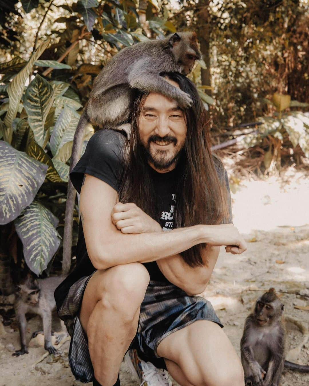 スティーヴ・アオキさんのインスタグラム写真 - (スティーヴ・アオキInstagram)「Monkeying around in Bali 🙈」12月13日 15時56分 - steveaoki