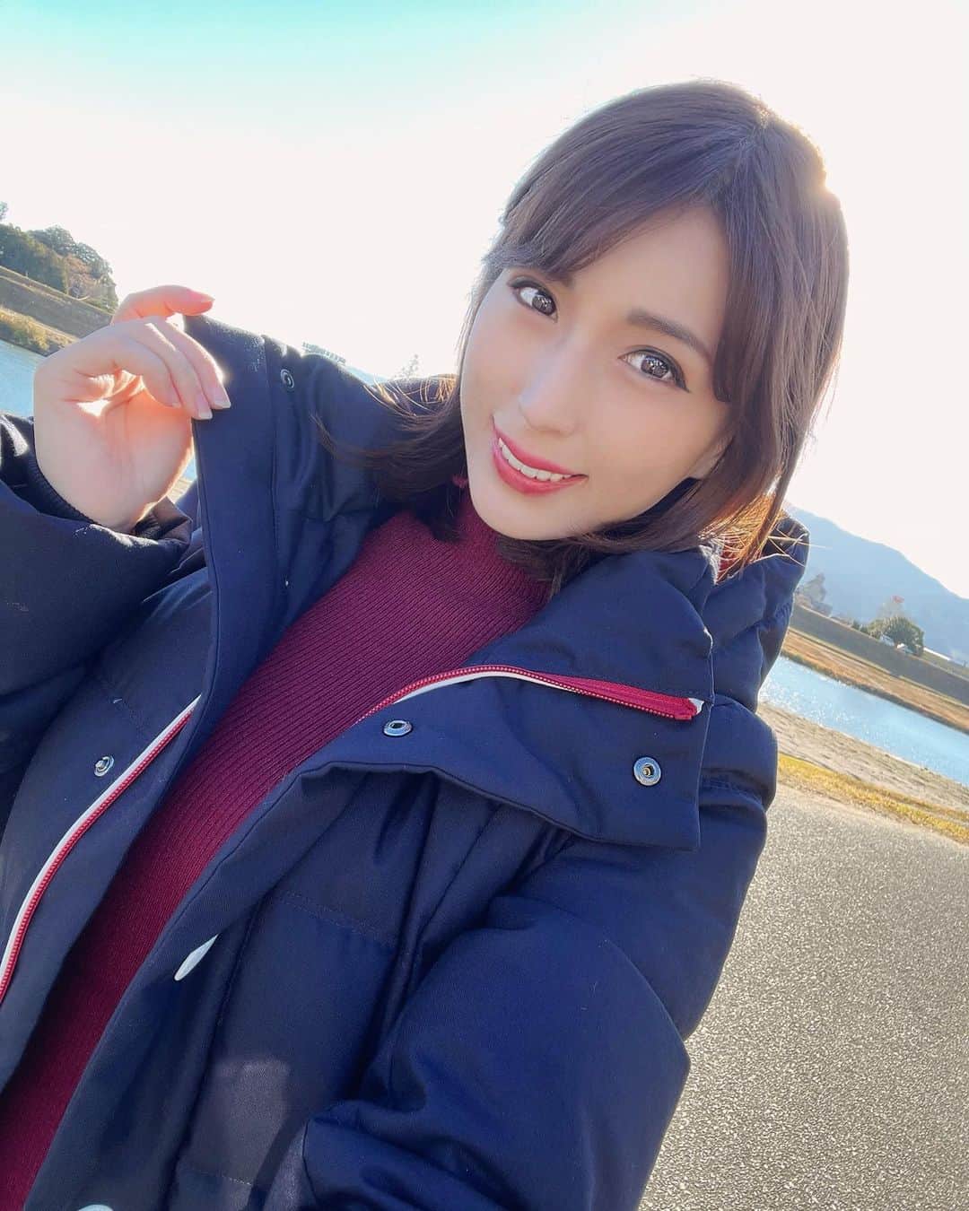 星野ナミのインスタグラム：「Strolling around 🩵  お散歩🐾  #sunnyday」