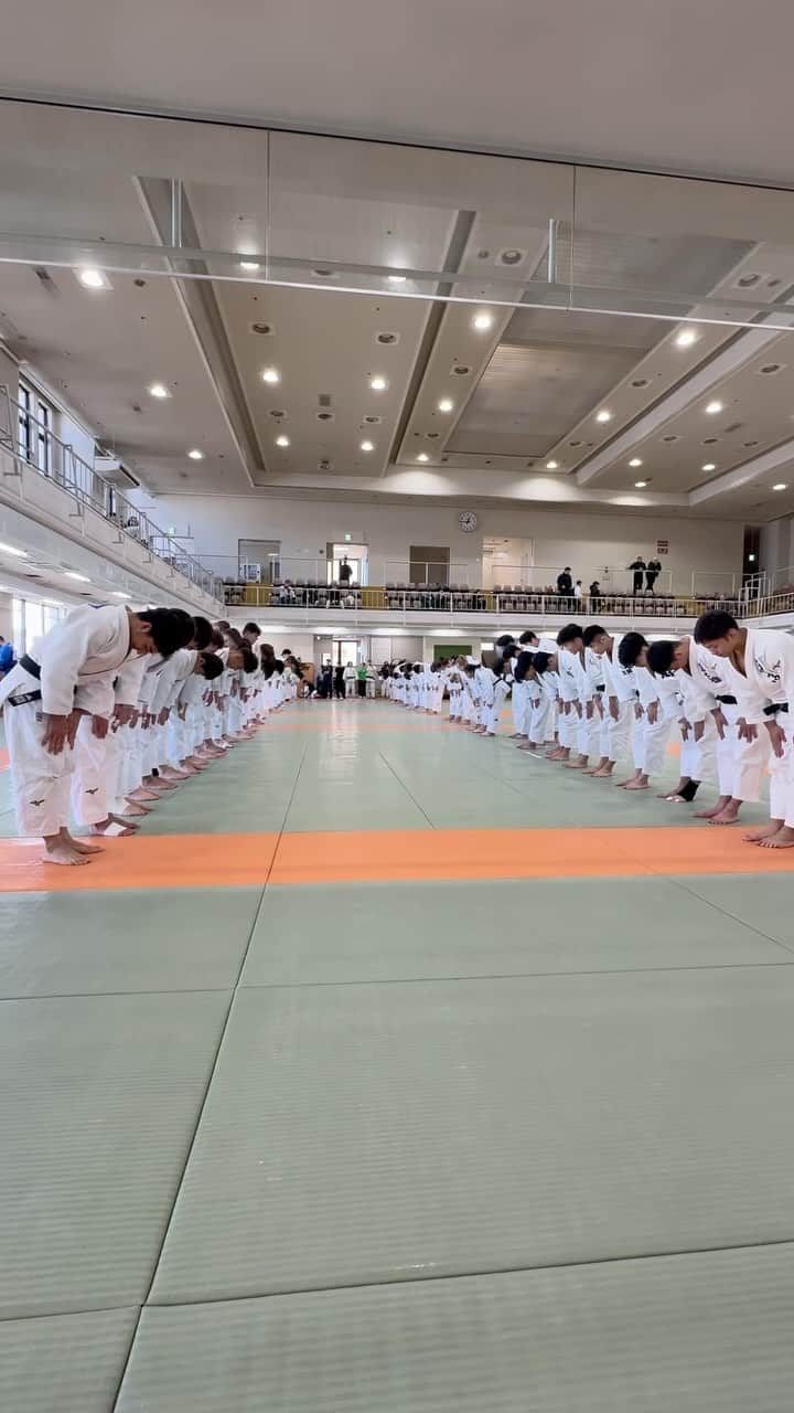 全日本柔道連盟(AJJF)のインスタグラム：「国際合宿で礼法について学びました✨ 📍講道館 #礼 #rei」