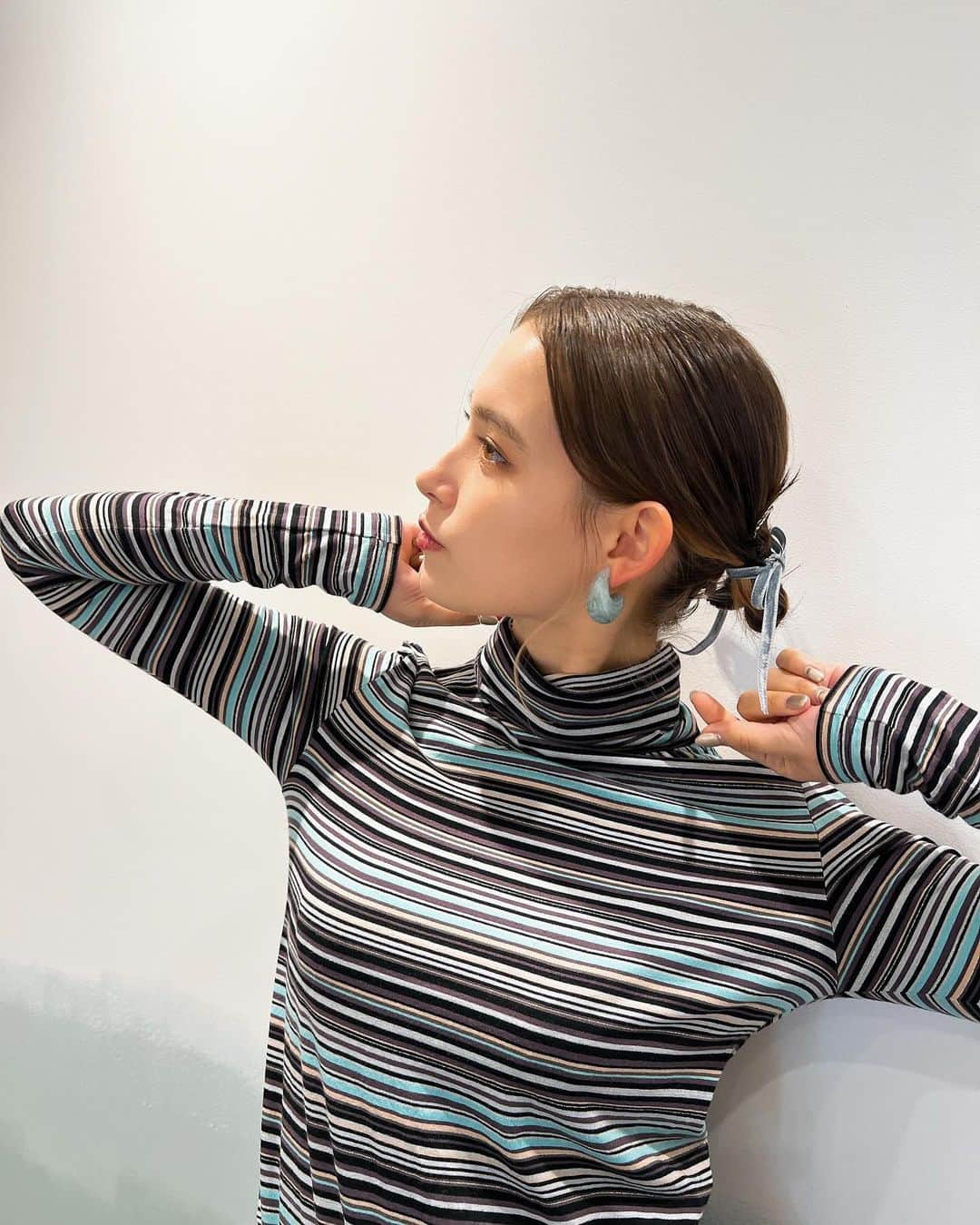 トラウデン直美のインスタグラム：「まーちゃんのめちゃかわヘアメイクと私服が合っていた今日🩵　あ、ピアスは衣装の！笑」