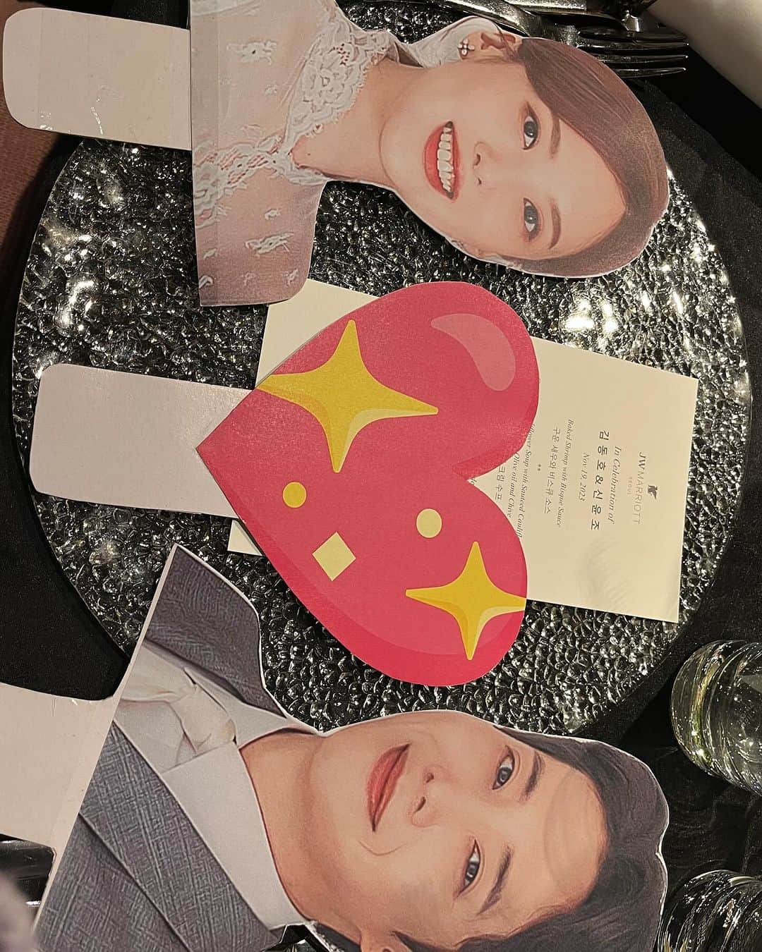 ウヒさんのインスタグラム写真 - (ウヒInstagram)「윤조의 결혼식👰🏻‍♀️🧡」12月13日 17時24分 - woohee91