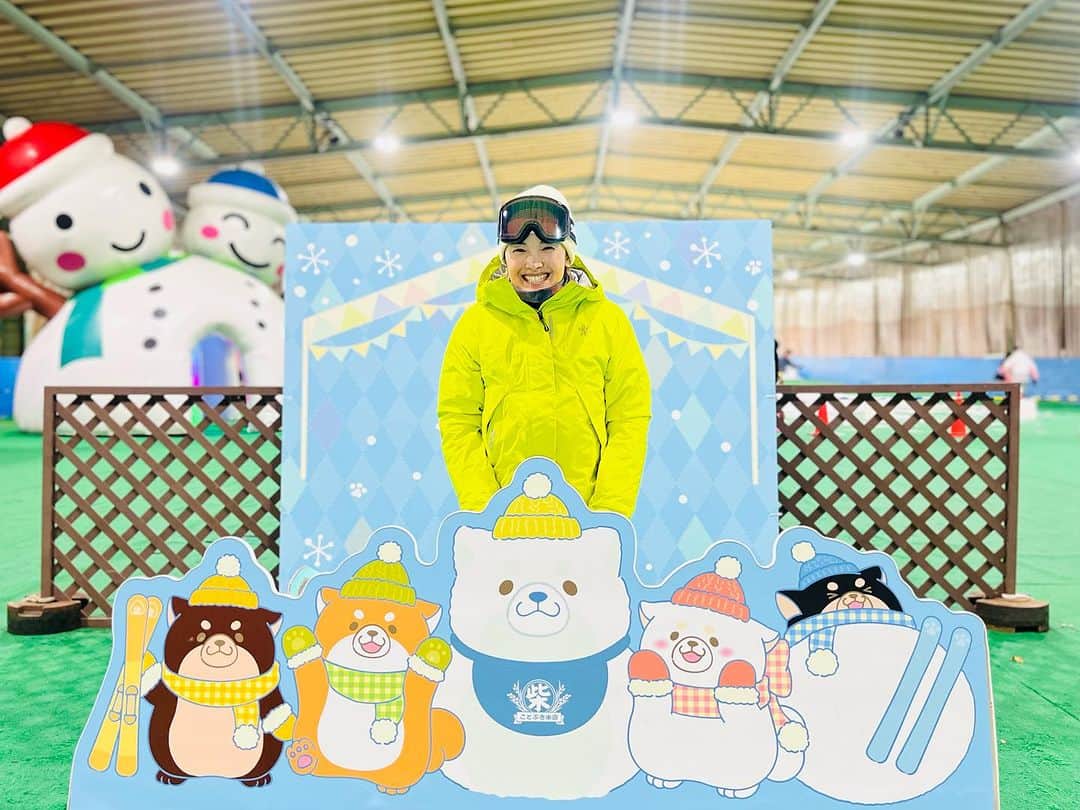 清澤恵美子のインスタグラム：「今日明日は狭山スキー場で⛷です☺️ 子供の頃に来た以来○○年ぶり😂😂😂 都心から近くてこんな雪があるなんて感激⛄️」