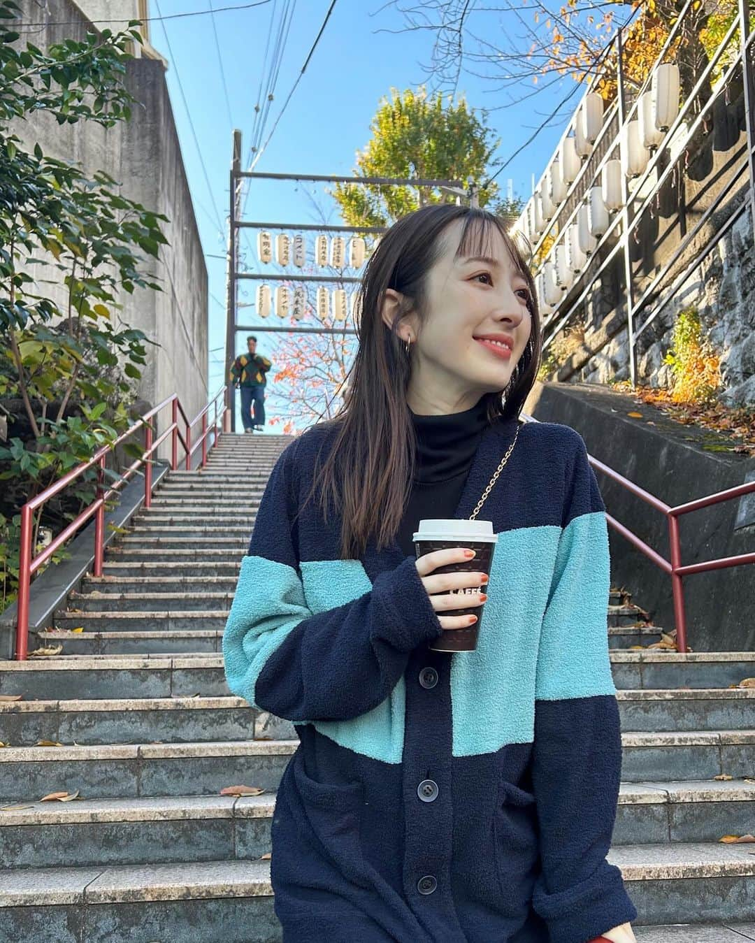 團遥香さんのインスタグラム写真 - (團遥香Instagram)「今年のクリスマスは名古屋、楽しみっ。名古屋ラシック @minali_official  POP-UP STOREまで あと6日🫶🏻 22.23.24日は私も来店予定なので待ってるねん❤️❤️ Minaliのカーディガン着てお出かけしたよんっ  ディレクター團遥香が来店時 25000円以上お買い上げの方のみ 一緒にチェキが撮れるイベントを開催‼️  『團遥香来店イベント🎄タイムスケジュール』 ＝＝＝＝＝＝＝＝＝＝＝＝＝＝＝＝＝ 22日(金) 12時ー14時 18時ー21時  23日(土) 11時ー14時 16時ー19時  24日(日) 11時ー14時 16時ー19時  @lachic_nagoya」12月13日 18時08分 - haruka_dan_official