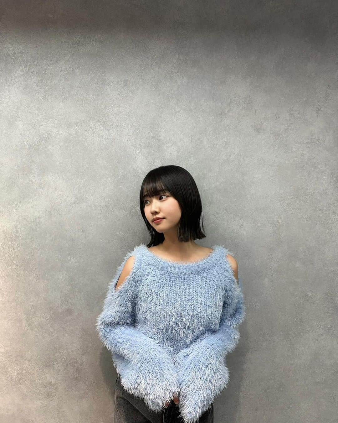 仲吉玲亜さんのインスタグラム写真 - (仲吉玲亜Instagram)「⁡ ⁡ ⁡ 最近水色にハマってる🩵 ⁡ ⁡ #ニット #ボブヘア」12月13日 18時27分 - reianakayoshi_official