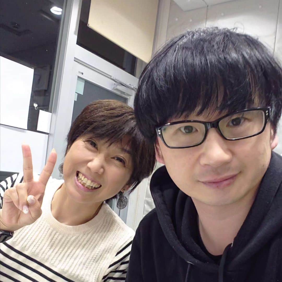 八木良のインスタグラム：「おびりあスタジオに到着しました。 このあと18：40からラジオ生放送です ＦＭ島田 g-sky76.5 「八木良（やぎまこと）の黒縁radio！」 FM島田ＨＰ、アプリで全国で聴けます 【メッセージをお待ちしてます】 ラジオネームを忘れずに八木良宛てにお願いします info@g-sky765.jp」