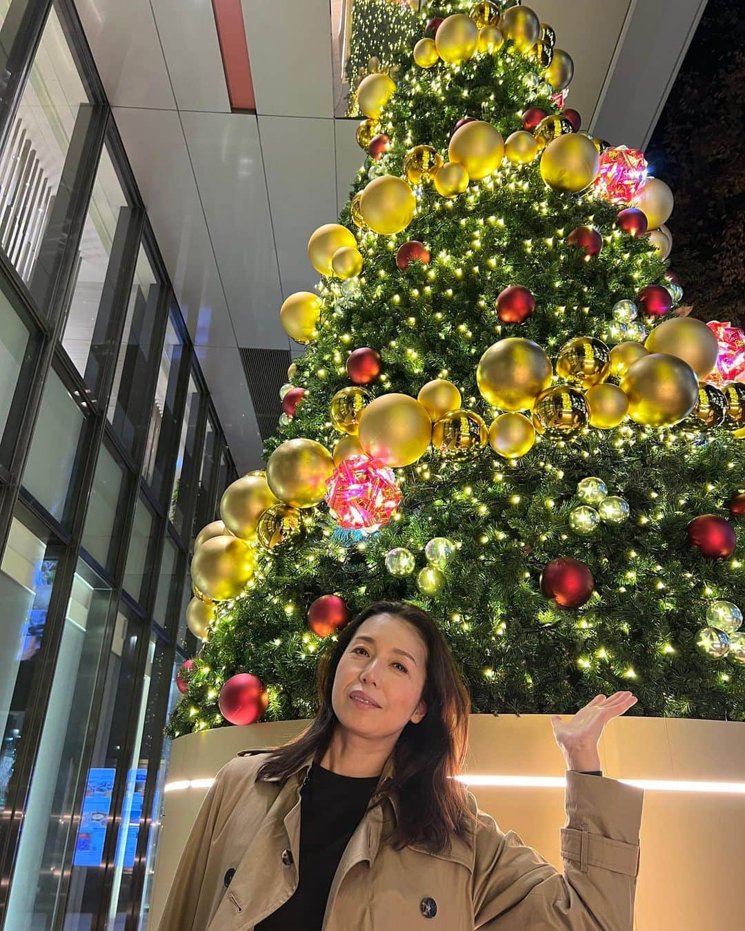 高橋ひとみのインスタグラム：「舞台の帰りにちょっと寄り道😃 街はクリスマスムード🎄🎅」