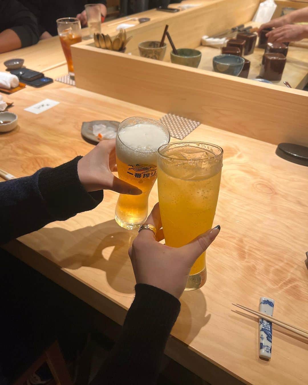 深結さんのインスタグラム写真 - (深結Instagram)「大好きな高校からのお友達と大阪旅行行ってご褒美に @kaikou_sushi に…🍣✨  全部美味しすぎてずっと美味しすぎるって連呼してた^_^笑 また絶対行きたい🫶🏻  特にトロたくと海老美味しすぎたーーあっ  #大阪グルメ #鮨 #寿司 #北新地」12月13日 19時22分 - __ange02