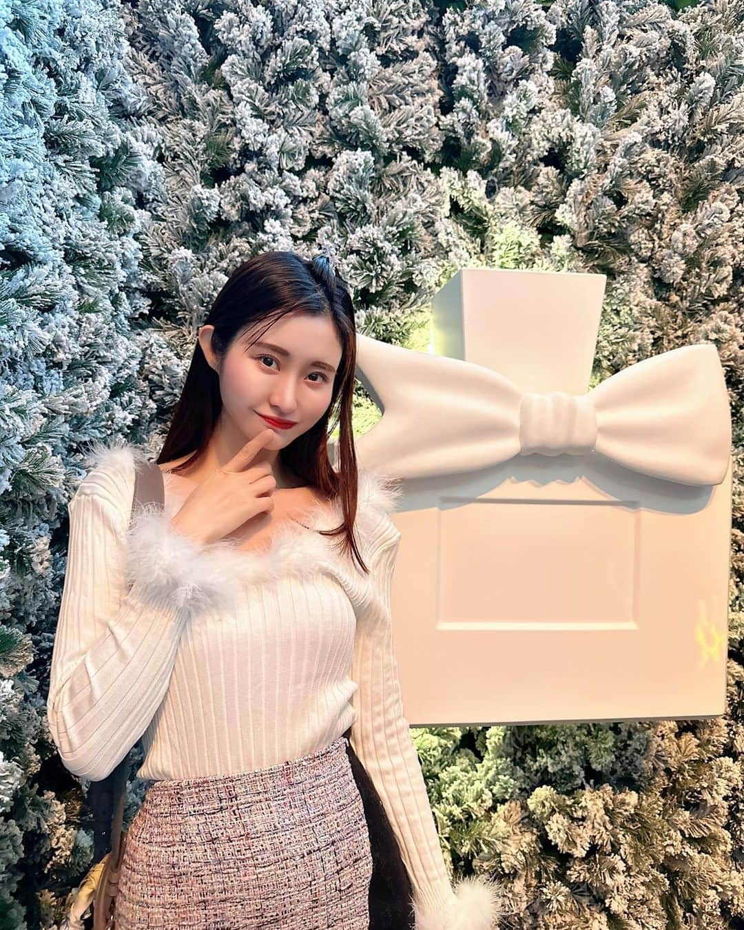 月中秋実のインスタグラム：「・ ・ 可愛いがいっぱい🎄✨ ・ ・ #dior」