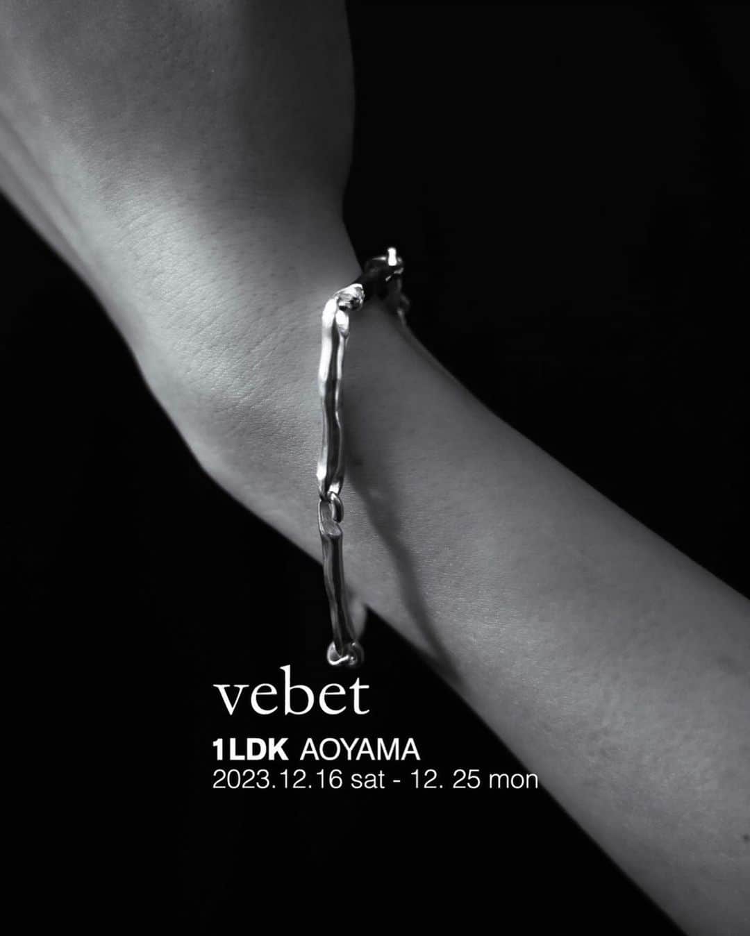 1LDKのインスタグラム：「2023年12月16日(土)〜12月25日(月)に、ジュエリーブランド〈 vebet 〉のPOP UP STOREを1LDK AOYAMAにて開催します。 ⁡ 〈 vebet 〉 "身につける人の個性を照らし 長く使えるタイムレス・シーズンレスな ジュエリー"をコンセプトに極限まで無駄を省きながらも確かな個性が光る、そんなジュエリーを提案するブランド。 ⁡ 今回幅広いジュエリーのライナップに加え、ユニセックスでお使いいただける様、特別にサイズ展開も豊富にご用意しております。 ⁡ 12/16 (土) 15:00〜は、ブランドデザイナーに在店していただきます。 来店に際して予約等は不要です。是非お気軽にお越しください。 ⁡ 詳細は本日の1LDK AOYAMA BLOGにて公開いたします。 ストーリーズのリンクより是非ご覧ください。 ⁡ 開催店舗 1LDK AOYAMA ( @1ldk_aoyama ) [土日] 12:00〜19:00 [平日] 13:00〜19:00 ⁡ #vebet @__vebet__ #1ldk #1ldkaoyama #1ldkshopofficial」