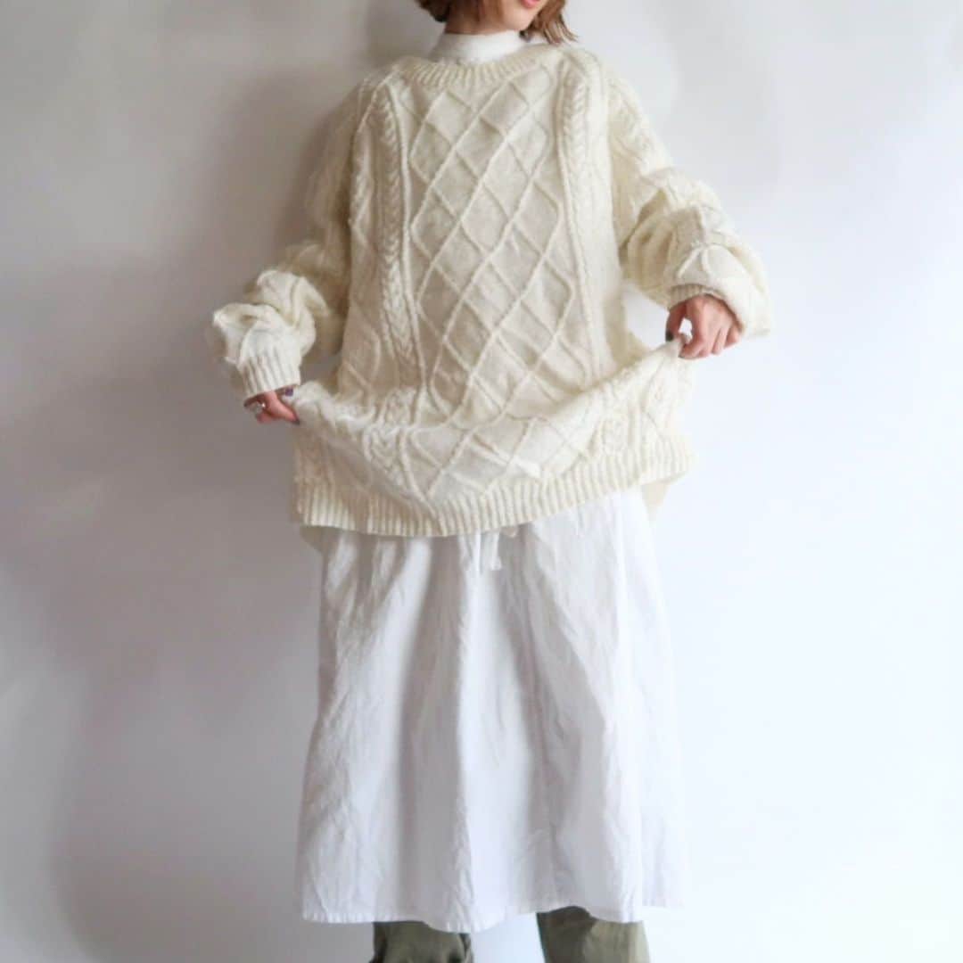 TheSunGoesDownのインスタグラム：「cable over knit  staff 157cm」