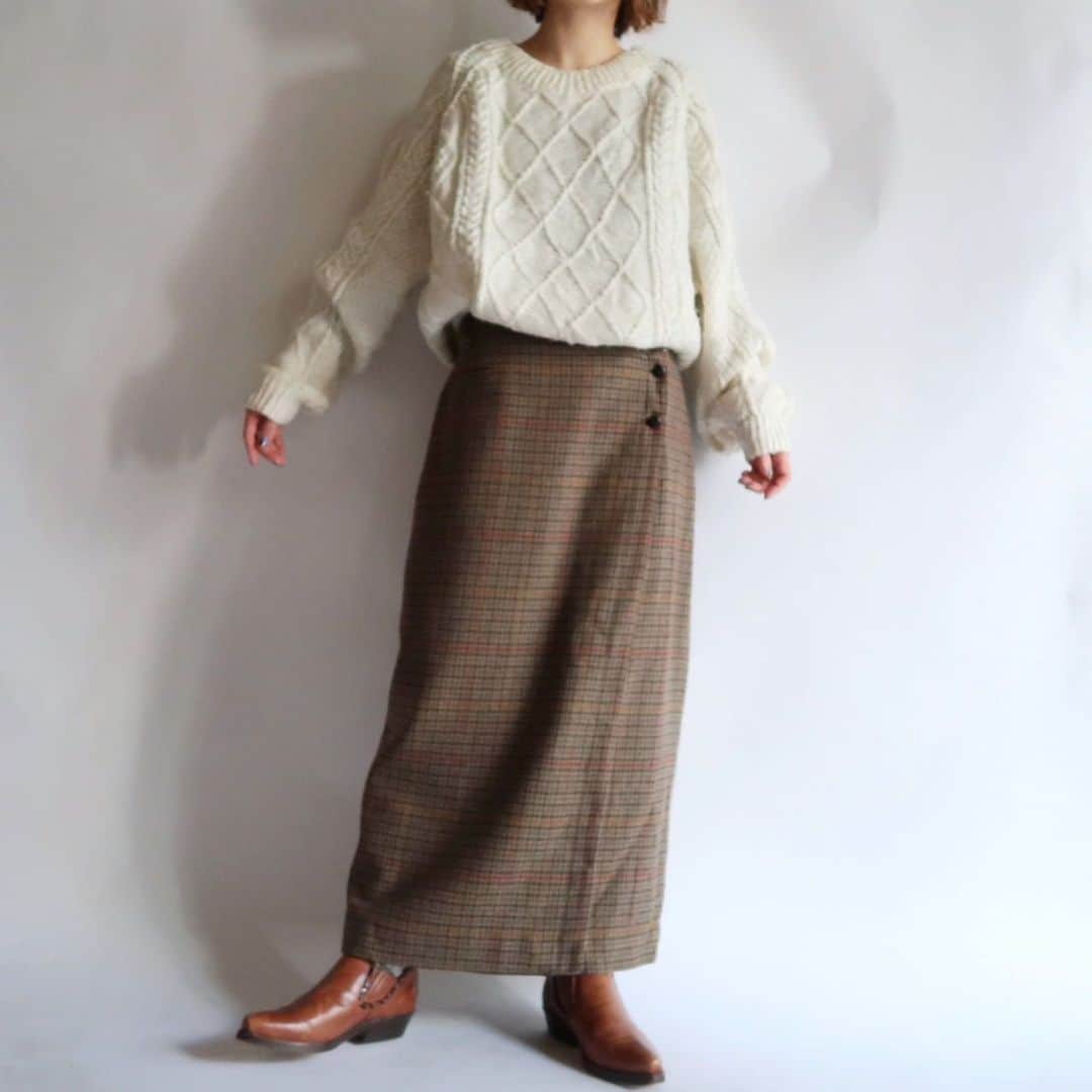 TheSunGoesDownのインスタグラム：「checkered skirt /usa  staff 157cm」