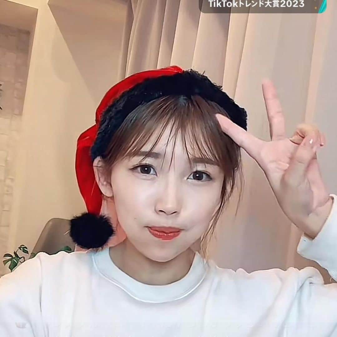 中村愛のインスタグラム：「📹♡ ・ ・ ・ 昨夜は生配信見てくれた方 ありがと！ございましたー🙏  Instagramライブ TikTokライブ、YouTubeライブと ちょっとずつやらせてもらいましたが ちょいと諸事情で時間ズレてごめんね🙇‍♀️  なのにみんな優しくて嬉しかった🥴 ありがと！✨  ちなみに てんてんアデノウィルスだった😿  みんなも体調気をつけてね！✨私もw」