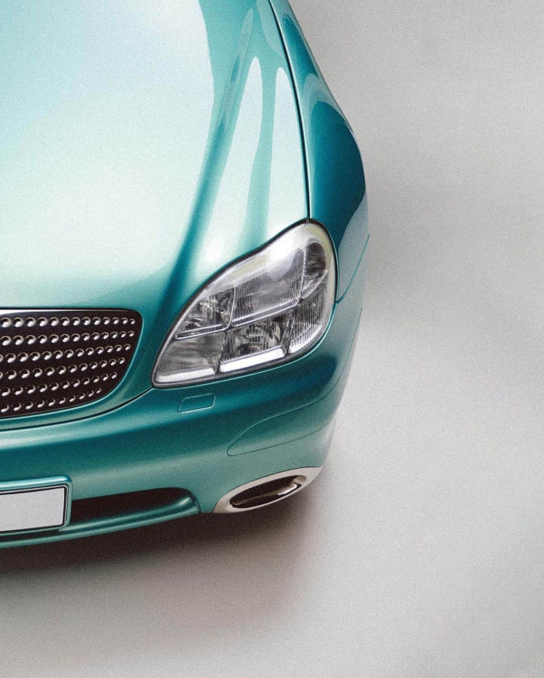 メルセデス・ベンツさんのインスタグラム写真 - (メルセデス・ベンツInstagram)「When your style is unique, your car shouldn’t be ordinary.  #MercedesBenz #F200 #MBclassic」12月13日 20時28分 - mercedesbenz