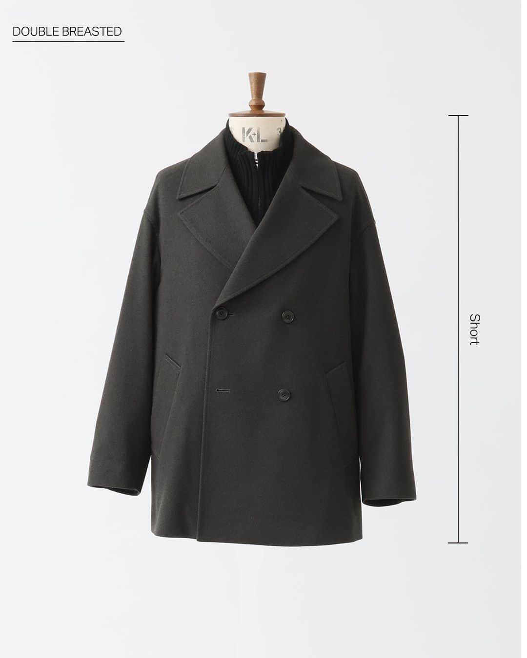 JOURNAL STANDARD relumeのインスタグラム：「TECH MELTON COAT  昨年も大人気だったAラインシルエットコートがアップデートして登場！ スウェットなどもインナーに着込めるゆったりとしたサイジングに、ショートレングスとロングレングス、ボタン配列もダブルとシングルとでバリエーションをご用意しています。  No.23020464602040 TECH MELTON ダブル Aラインショートコート ¥19,800税込  TECH MELTONシリーズの中では唯一のショートレングス。長丈よりもトップスや他のアイテムの組み合わせで雰囲気を変えやすいので、いろいろなスタイリングを楽しみたい方におすすめのアイテムです。  #winterfashion  #wintercoat #melton #2023aw #journalstandardrelume  #ジャーナルスタンダードレリューム」