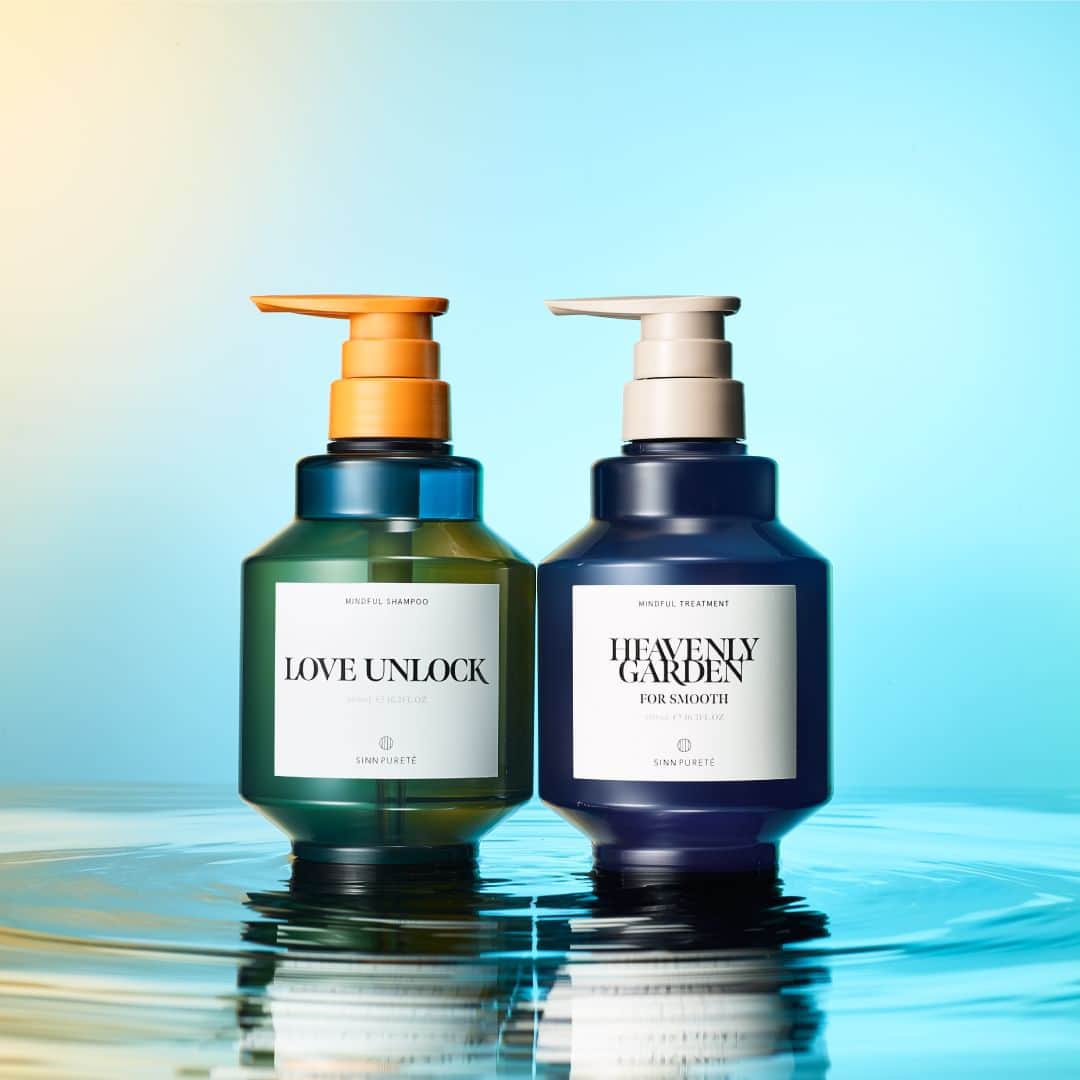 SinnPureté シン ピュルテのインスタグラム：「Dec 2023 美容室先行発売  SIGNATURE PERFUME® SERIESから、 サロンクオリティで頭皮と毛髪、素肌をも育む、パルファンヘアケア誕生。  洗いながら頭皮や手肌を育み、髪内部をダイレクトに補修。髪のウォーターコンディションを整え、艶やかで指通りなめらかで、内から放つ色香を纏います。  マインドフルシャンプー（全1種） 480ｍL　￥3,630(税込) LOVE UNLOCK  マインドフルトリートメント（全2種） 480g　￥3,630(税込) モイスチャー：OVER THE MOON スムース：HEAVENLY GARDEN  トリートメントは髪質に合わせてお選びいただけます。 公式オンラインストアは2024年2月ごろ発売予定。  #SIGNATUREPERFUME #シグネチャーパフューム」