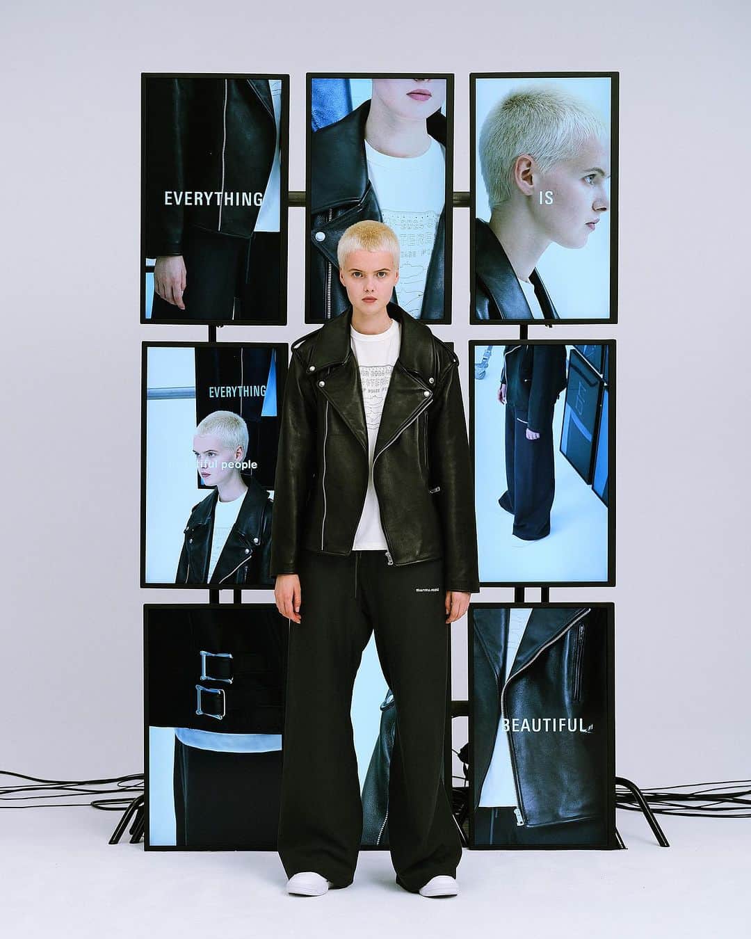 ビューティフルピープルさんのインスタグラム写真 - (ビューティフルピープルInstagram)「Pre-Spring 2024 Collection⁠ "FREE FROM STEREOTYPES"⁠ 1st delivery arrived in store & online ⁠ 2nd delivery is now available for pre-order online⁠ ⁠ ◻︎ Chrome free Lamb BIG riders jacket⁠ color: Black/White⁠ size: 34/36/38/40/42⁠ クロムフリーレザー（Chrome free leather）とは、⁠環境にやさしいナチュラルな加工されたレザーです。重金属系のクロム剤を使わずなめすことで、環境負荷を抑えながら開発、生産しています。 通常のクロムなめしでは下地が青味がかりますが、クロムフリーでなめすことに、より白さのある下地になります。通常ではくすみやすいホワイトやパステルカラーを綺麗に表現することが可能です。 ⁠ ⁠ ー⁠ ⁠ 固定概念から自由になる。⁠ ⁠ 私たちには「英国的だね」「西海岸の雰囲気だ」 ⁠ というステレオタイプのイメージが存在する。⁠ ⁠ それは玄人にも素人にも。⁠ ⁠ ステレオタイプを逆手にとって、⁠ 自由なクリエーションを表現しよう。⁠ ⁠ ⁠ 普遍的な視点を変えるとどうなるのだろうか。⁠ ⁠ ⁠ 正面ではない別の角度からとらえることで昇華するパターン。⁠ ディテールを異なる位置、異なる素材に置き換えることで生まれる新たなデザイン。⁠ ⁠ 固定された概念から解き放たれ、 ⁠ 新しいものさしを携えるコレクション。⁠ ⁠ ⁠ What happens when you reverse the stereotypes and express your free creation?⁠ What happens when you change the universal point of view?⁠ ⁠ Patterns sublimate by being seen from a different angle than the front. New designs are created by replacing details with different positions and materials.⁠ ⁠ A collection design based on the classic items but breaking free from the normals.⁠ A collection that is free from fixed concepts and carries a new perspective.⁠ ⁠ Free from stereotypes.⁠ ⁠ －⁠ ⁠ ■Online store⁠ www.beautiful-people.jp⁠ ⁠ ■Global Online store⁠ www.beautiful-people-creations-tokyo.com⁠ ⁠ ■ 青山店⁠⁠⁠⁠ 東京都港区南青山3-16-6⁠⁠⁠⁠ ⁠⁠⁠⁠ ■ 新宿伊勢丹店⁠ 伊勢丹新宿店本館2階　⁠⁠⁠⁠TOKYOクローゼット/リ・スタイルTOKYO⁠⁠⁠⁠ ⁠⁠⁠⁠ ■ 渋谷PARCO店⁠ 渋谷パルコ2階⁠ ⁠ ■ ジェイアール名古屋タカシマヤ店⁠ ジェイアール名古屋タカシマヤ4階　モード＆トレンド「スタイル＆エディット」⁠⁠⁠⁠ ⁠⁠⁠⁠ ■⁠阪急うめだ店⁠ 阪急うめだ本店3階　モード⁠⁠⁠⁠ ⁠ #beautifulpeople⁠ #ビューティフルピープル⁠ #DOUBLEEND⁠ #ダブルエンド⁠ #FreefromStereotypes⁠ #everythingisbeautiful⁠ #chromefree⁠ #leather⁠ #ridersjacket⁠ ⁠」12月13日 21時16分 - beautifulpeople_officialsite