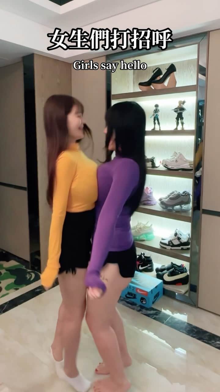 安希（安西）のインスタグラム：「Girls say hello👋🏻 男女生打招呼方式不一樣」