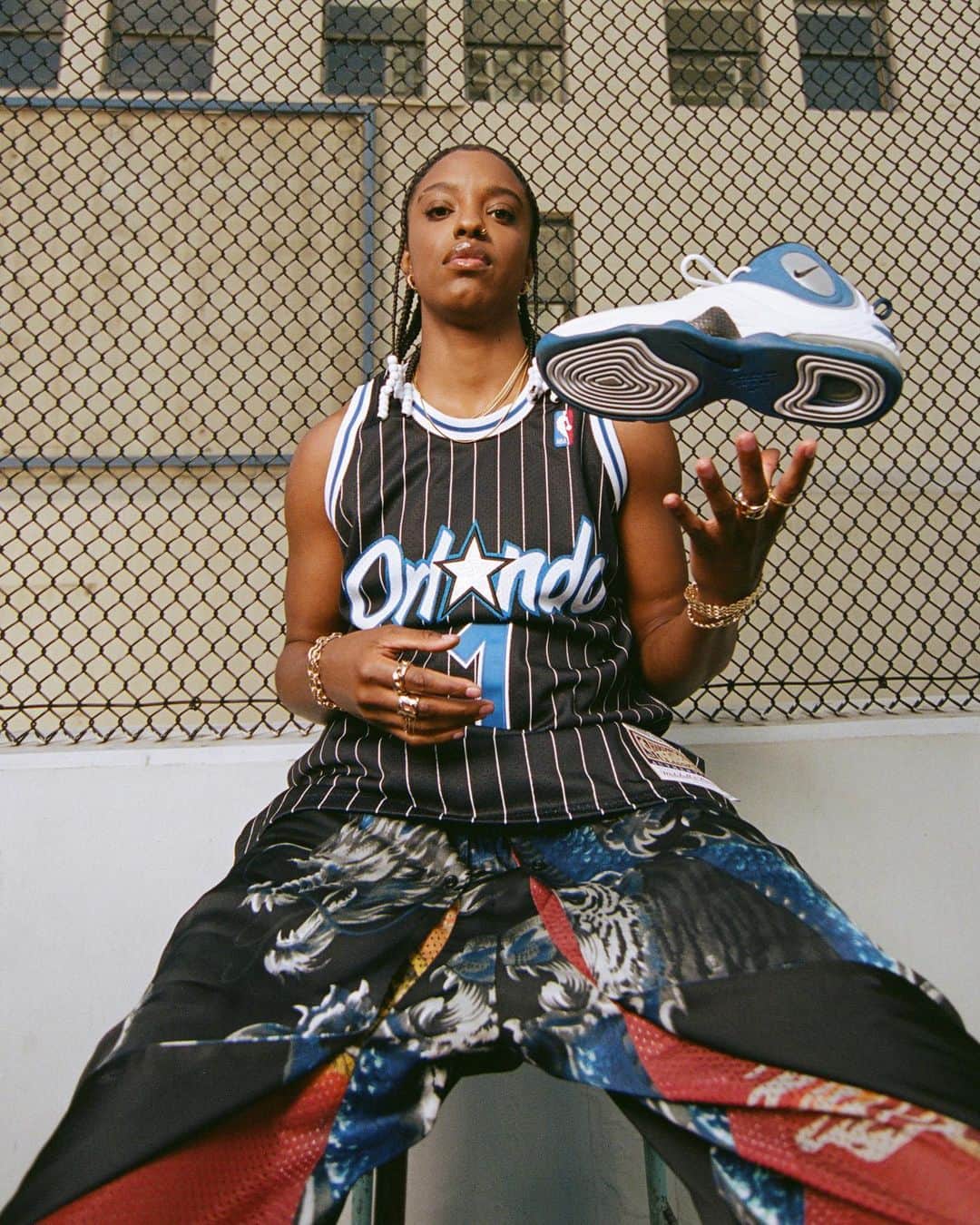Nike Basketballさんのインスタグラム写真 - (Nike BasketballInstagram)「The renaissance of an iconic shoe needs a Renaissance Woman to style it. 🔥  The Nike Air Penny 2. Signature by @iam1cent. Styled by @diamonddoesit1.   Available now on SNKRS.」12月14日 7時17分 - nikebasketball