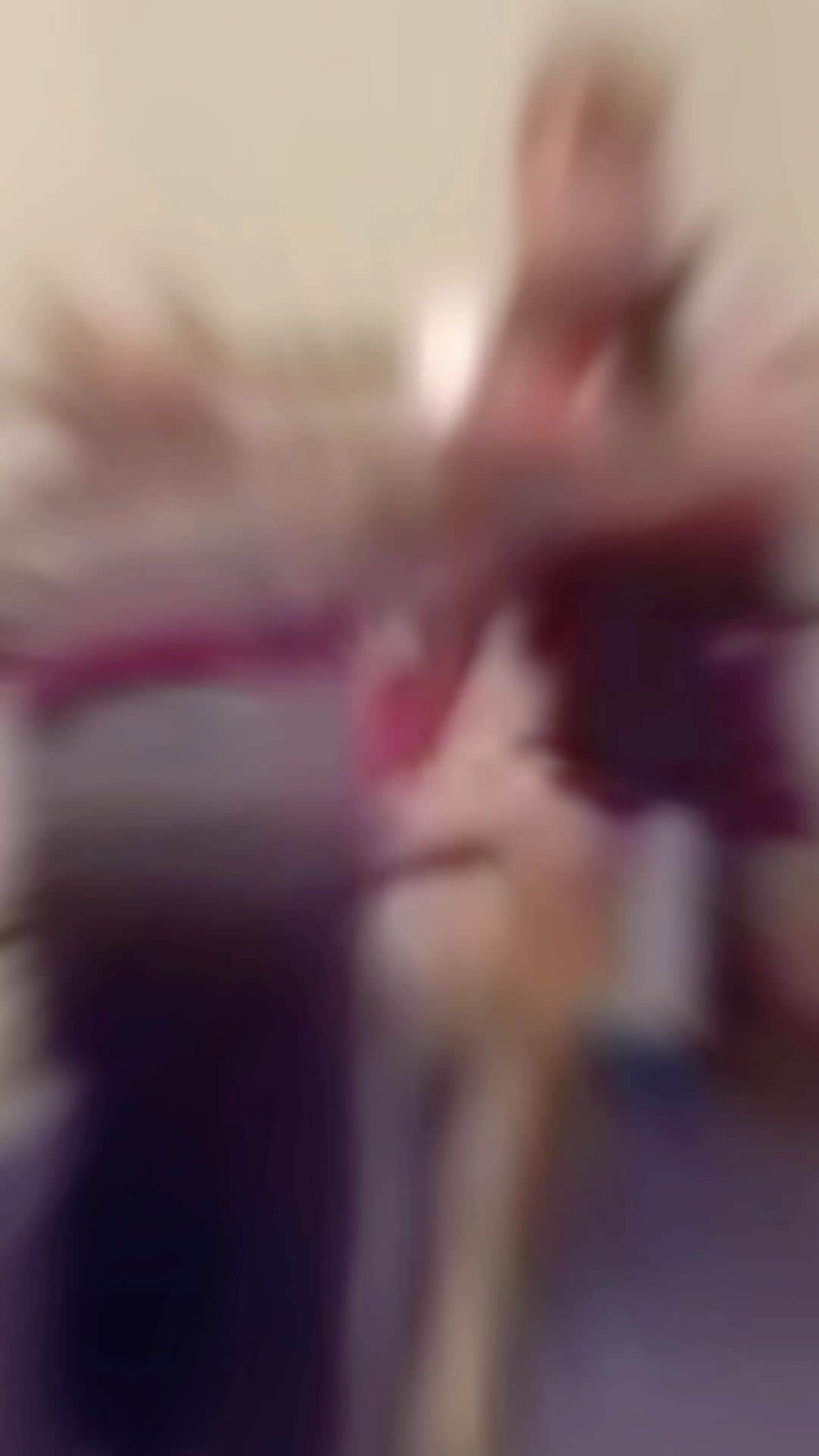 Best Videosのインスタグラム：「80 year old boxer teaches young guy a lesson」