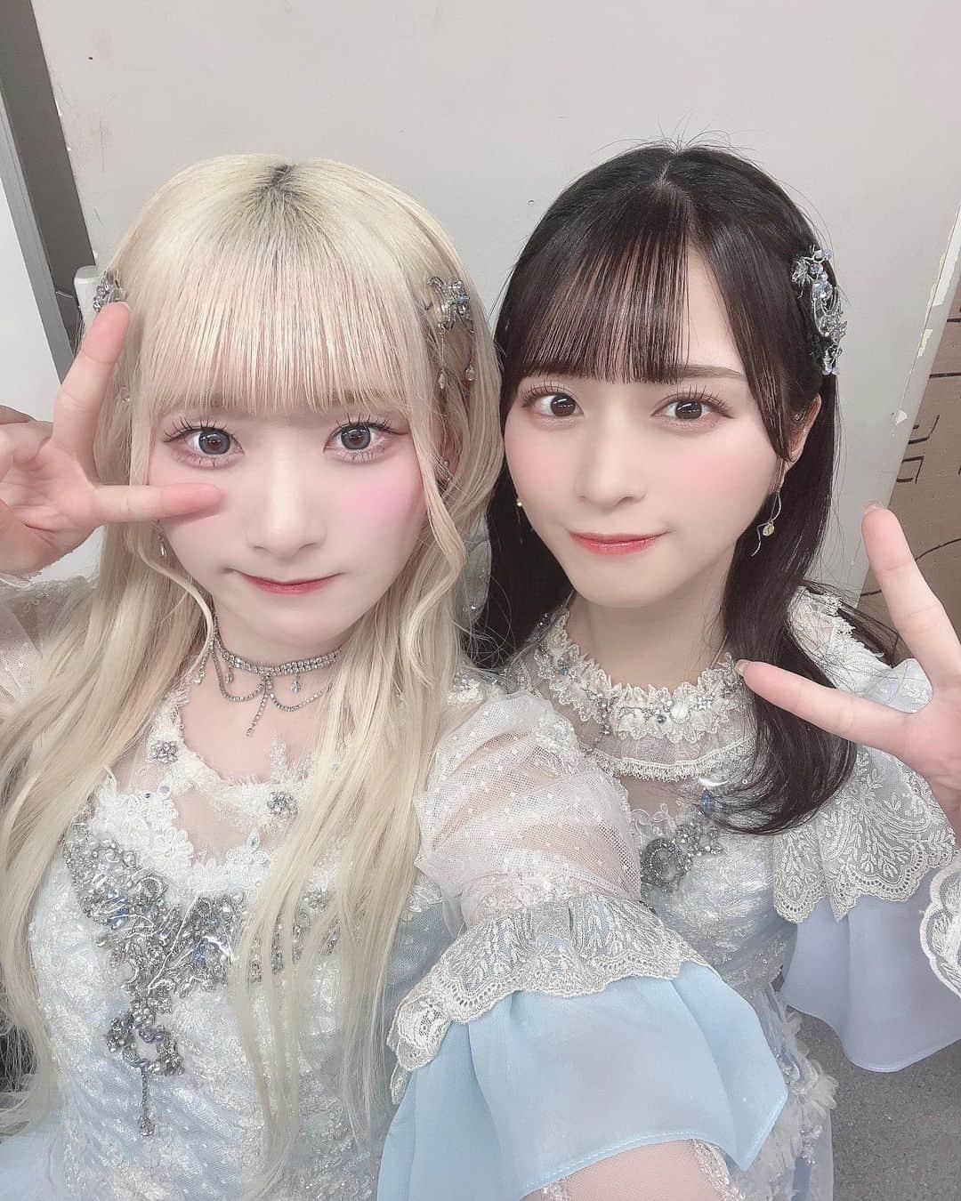 齋藤樹愛羅さんのインスタグラム写真 - (齋藤樹愛羅Instagram)「#FNS歌謡祭 第2夜ありがとうございました✨️  生放送とっても緊張しましたが、今すごい瞬間にいるんだ！と噛み締めながら披露していました🫶🏻   ラストノートしか知らない 大好きで大切な曲だなと改めて感じました😌♡  これからもたくさんの方に聞いていただけますように……♡        そしてキティちゃんともお写真を……( > < )♡  可愛い…=^・◦・🎀^=    #ラストノートしか知らない #イコラブ」12月14日 0時01分 - saito_kiara_