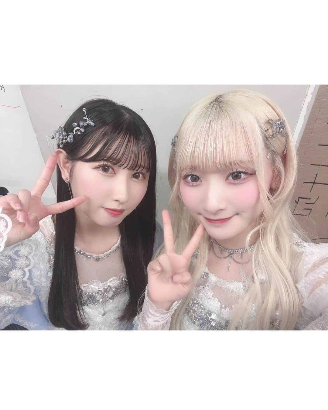 齋藤樹愛羅さんのインスタグラム写真 - (齋藤樹愛羅Instagram)「#FNS歌謡祭 第2夜ありがとうございました✨️  生放送とっても緊張しましたが、今すごい瞬間にいるんだ！と噛み締めながら披露していました🫶🏻   ラストノートしか知らない 大好きで大切な曲だなと改めて感じました😌♡  これからもたくさんの方に聞いていただけますように……♡        そしてキティちゃんともお写真を……( > < )♡  可愛い…=^・◦・🎀^=    #ラストノートしか知らない #イコラブ」12月14日 0時01分 - saito_kiara_