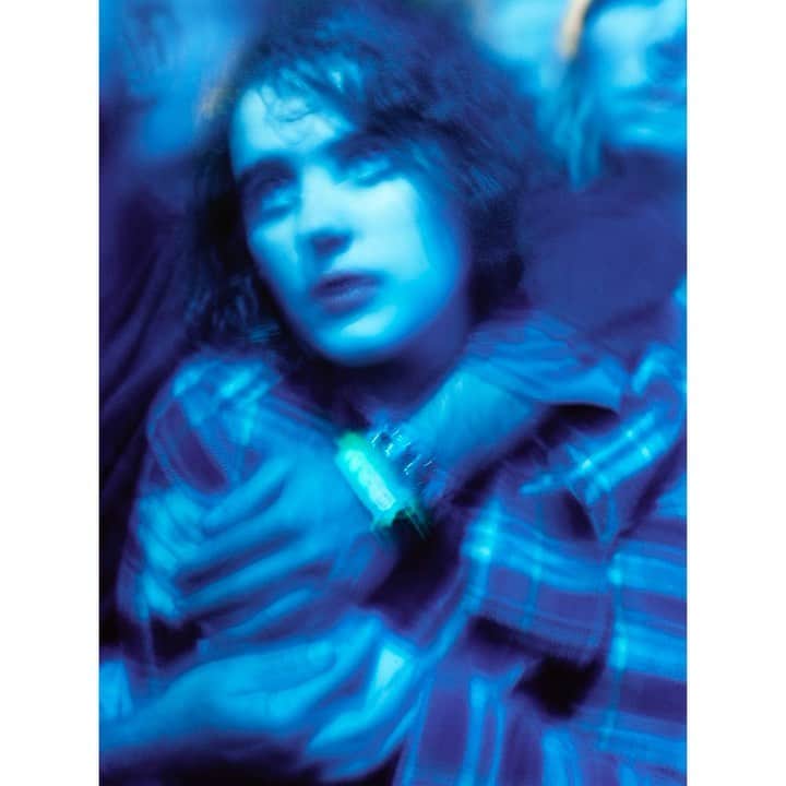 メアリー・マッカートニーのインスタグラム：「A slide show of EMBRACE. My photographic exhibition currently on show at the fabulous @ahugfromtheartworld gallery in New York City xx I hope you get a chance to pop by and have a look in person but if not, here’s a sneak peek x Mary」
