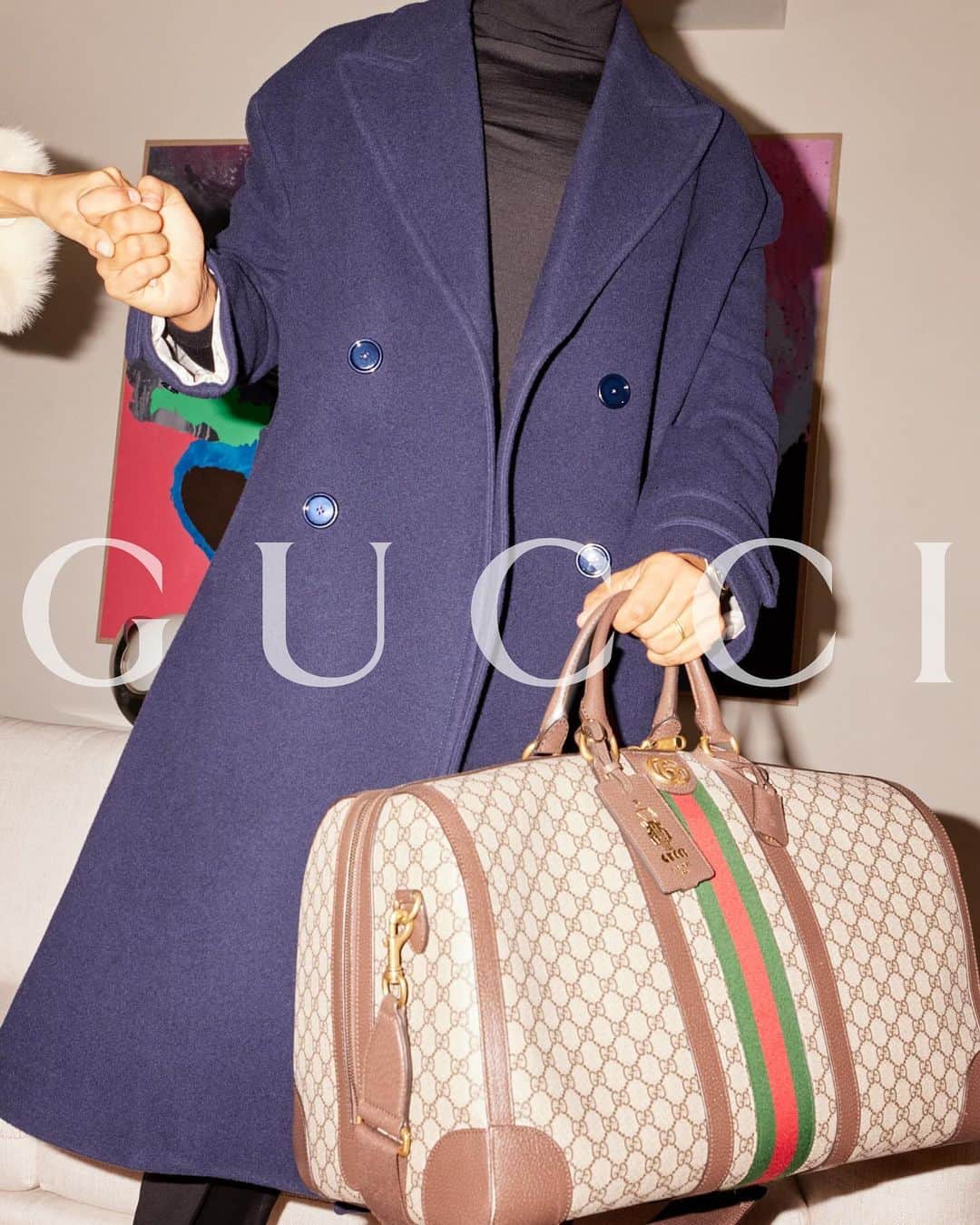 グッチさんのインスタグラム写真 - (グッチInstagram)「New perspectives.   The Gucci Gift selection sees signature emblems and codes under the light of the festive season.   #GucciGift #GucciBamboo1947 #GucciJackie1961」12月14日 0時35分 - gucci