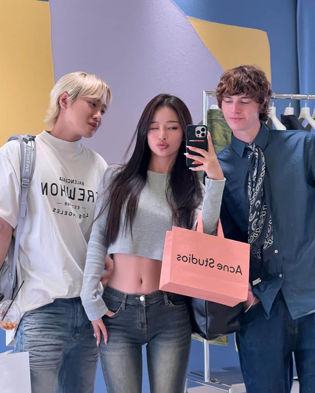カン・ギョンミンさんのインスタグラム写真 - (カン・ギョンミンInstagram)「@acnestudios 💗🤎」12月14日 0時41分 - kkmmmkk