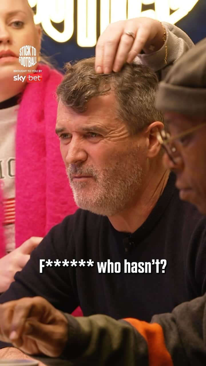 ジェイミー・キャラガーのインスタグラム：「“Just going through your CV Jaap” 👀  Roy Keane is absolutely savage! 🤣  Watch the full interview via the link in bio! 🔗」
