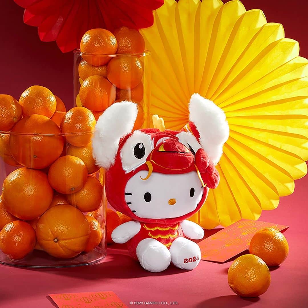 Hello Kittyのインスタグラム：「2024 is the Year of the Dragon 🐉🧧 Celebrate Lunar New Year with Hello Kitty! Link in bio.」