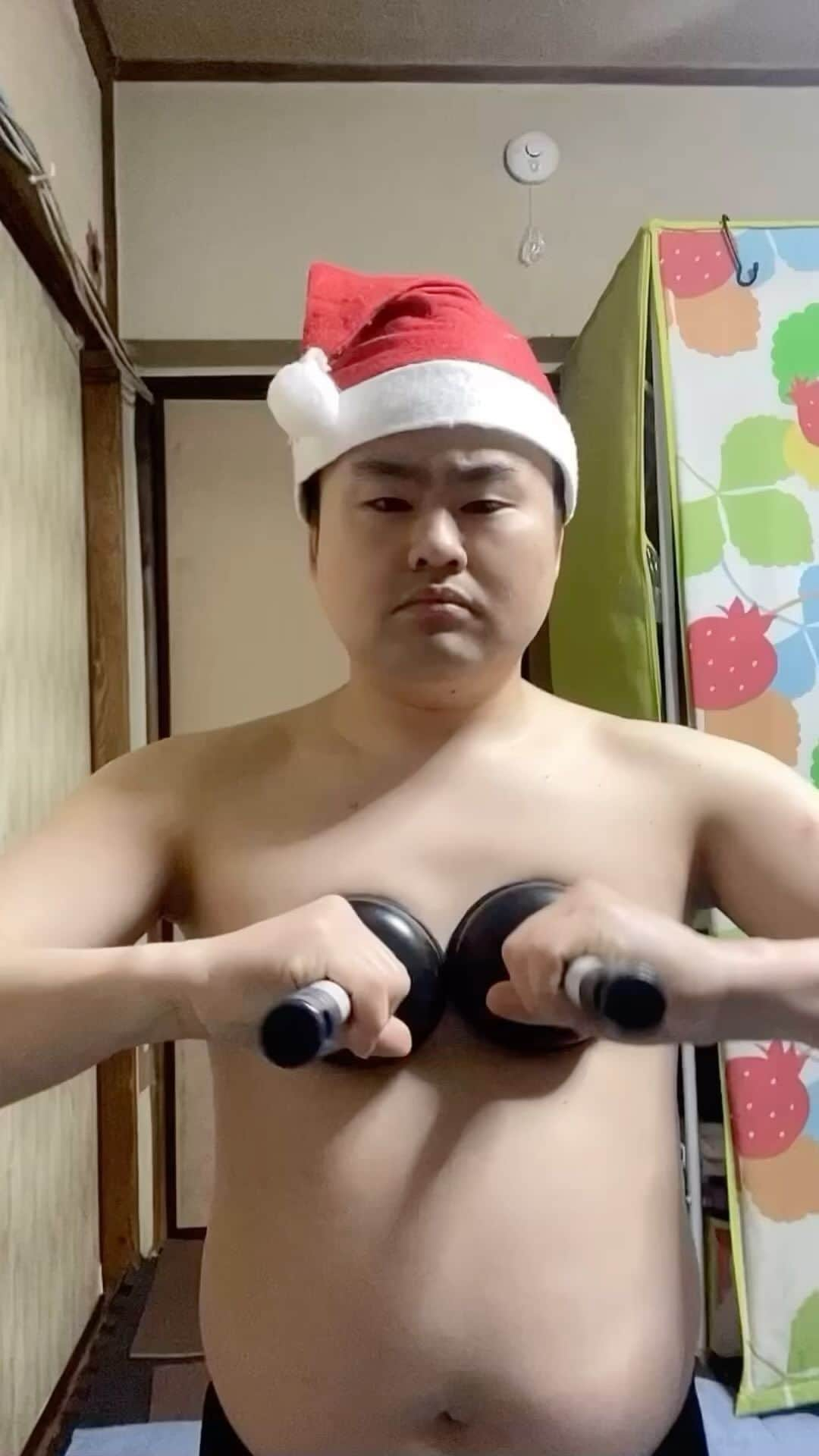 ウエスPのインスタグラム：「【Plunger Christmas Song✨】 #ウエスp  #kawaii #christmas」